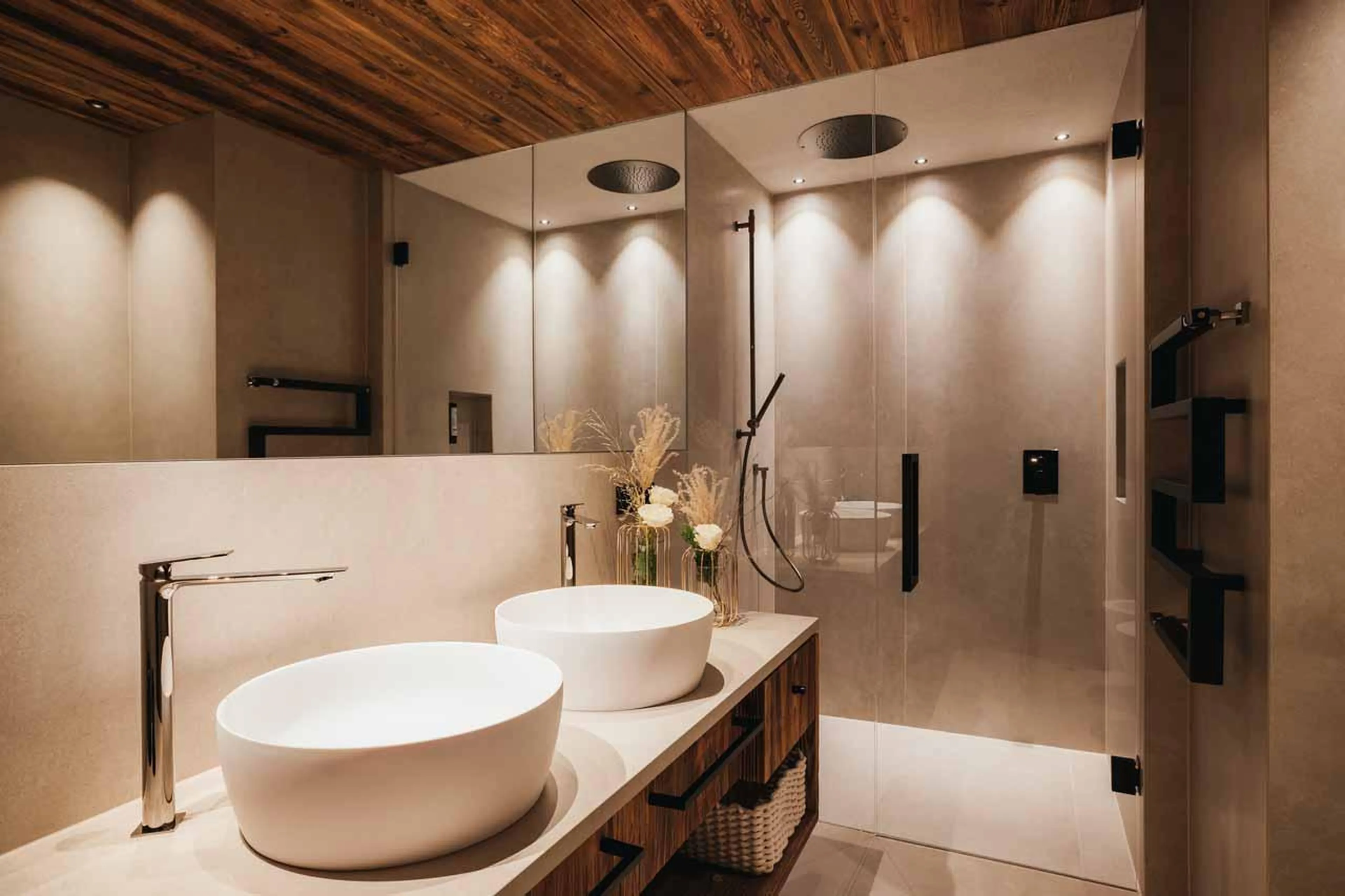 Shower room at Chalet Lum d'Or in Val Gardena