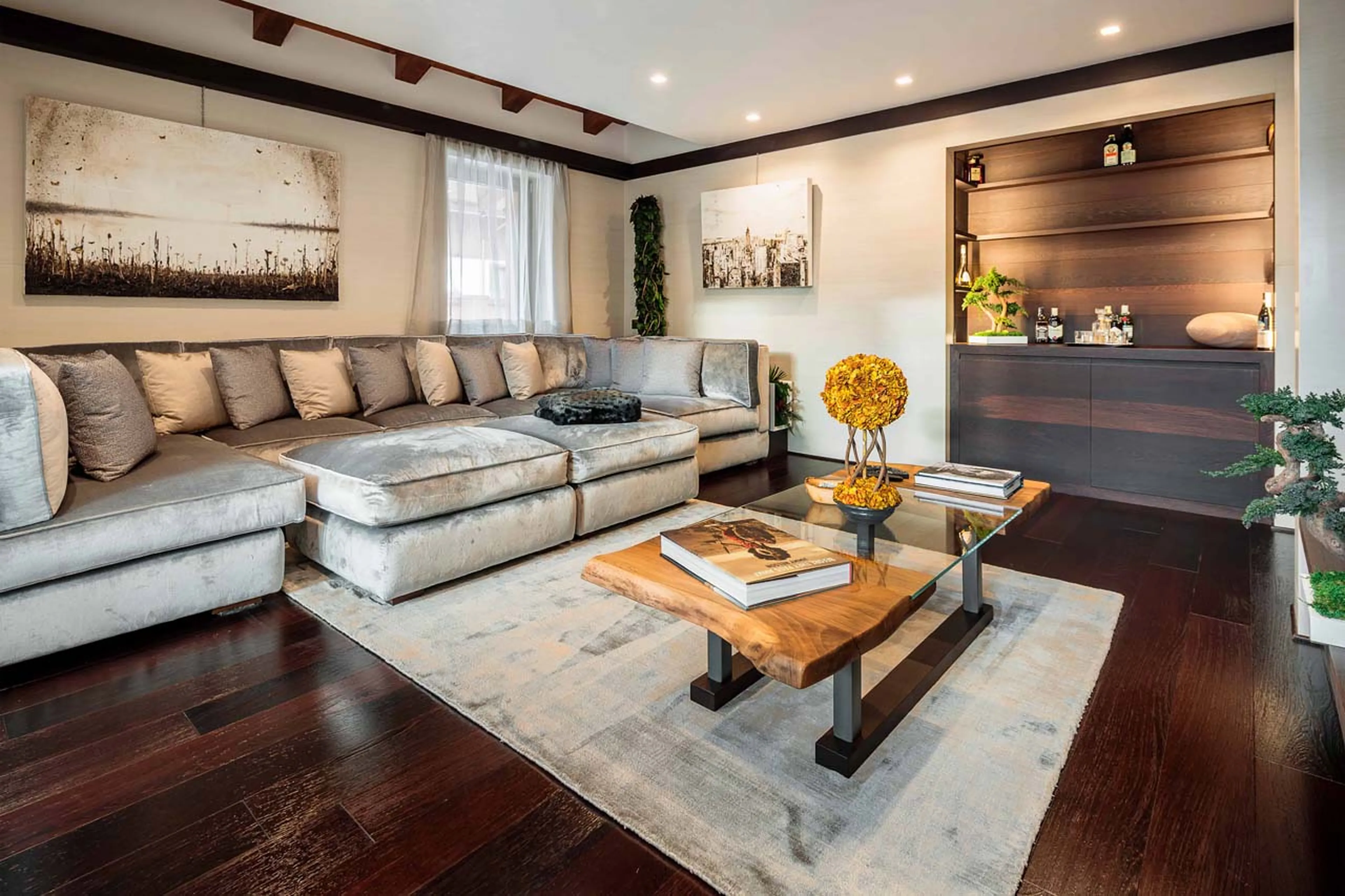 Sofas and coffee table in living area of Chalet LV | 02 in Cortina