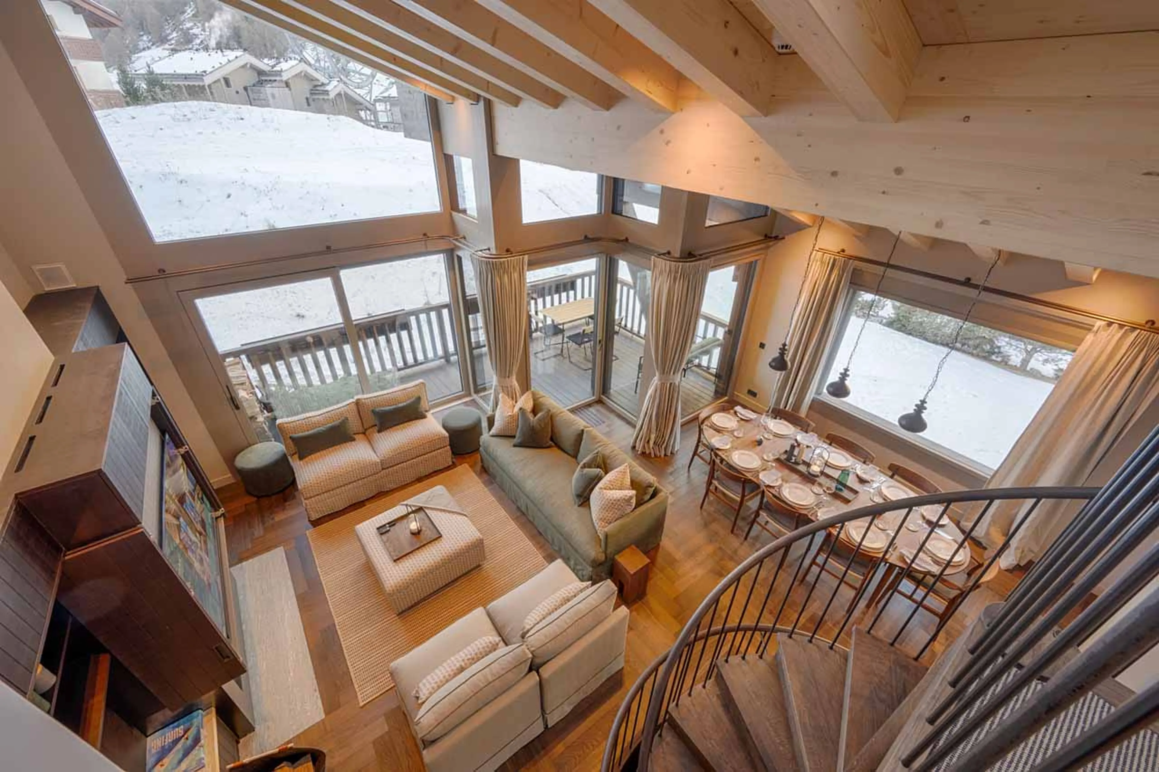 Open plan living at Lyskamm Lodge in Zermatt