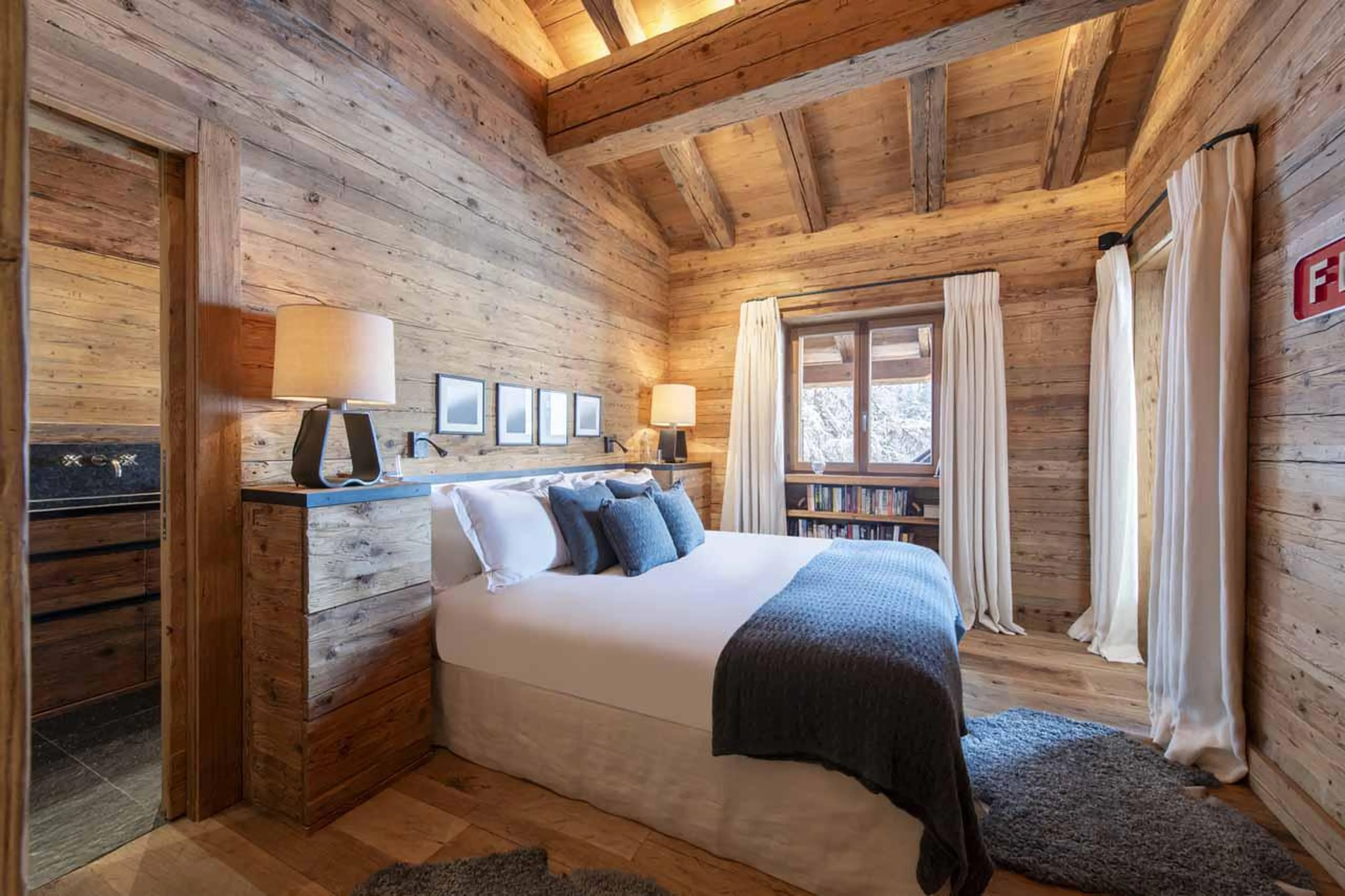 Double masters bedroom at Marmotte Penthouse in Verbier