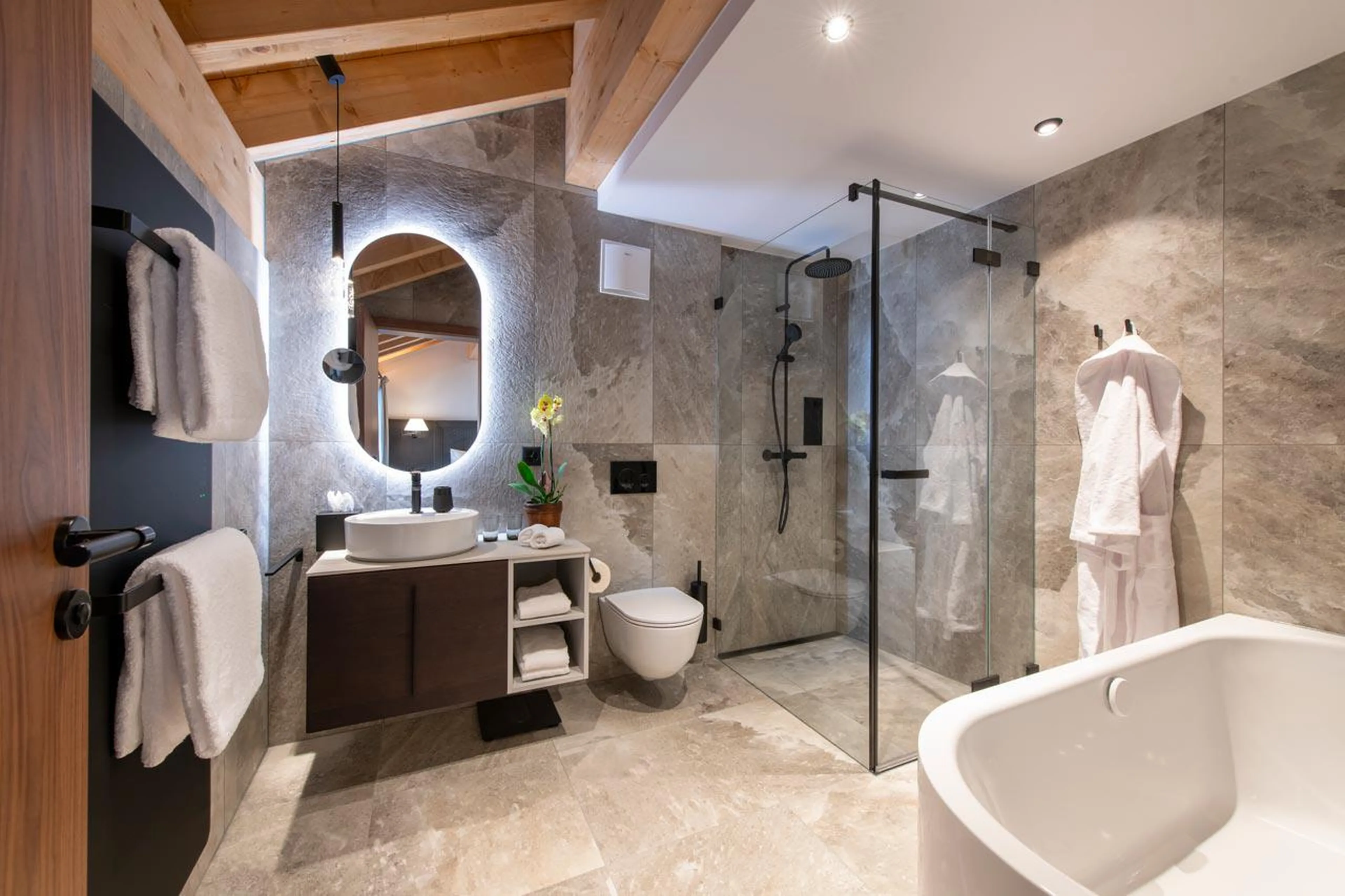 Bathroom four in Matterhorn Penthouse, Zermatt