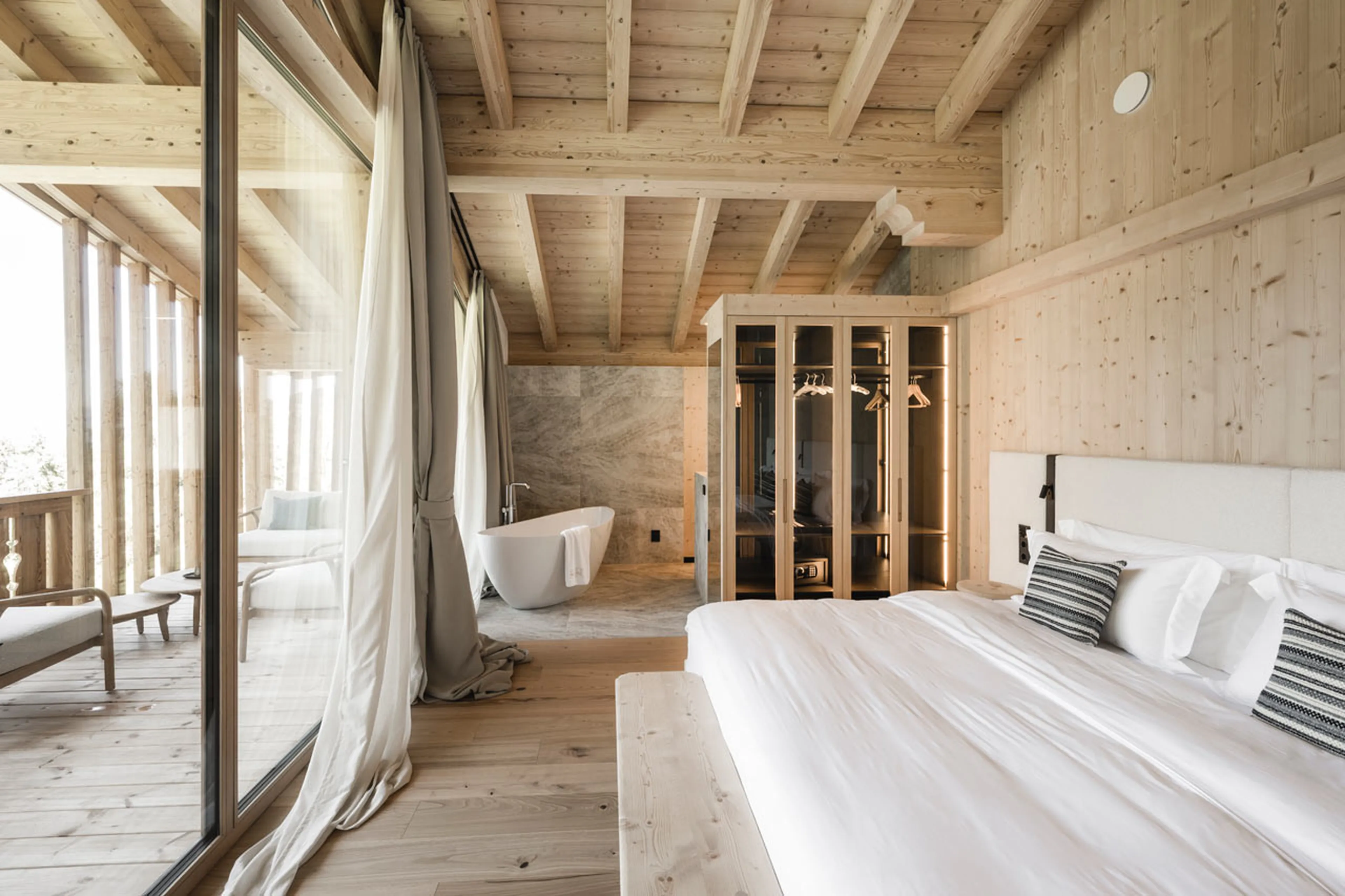 Penthouse suite at Muline Lodge in Selva