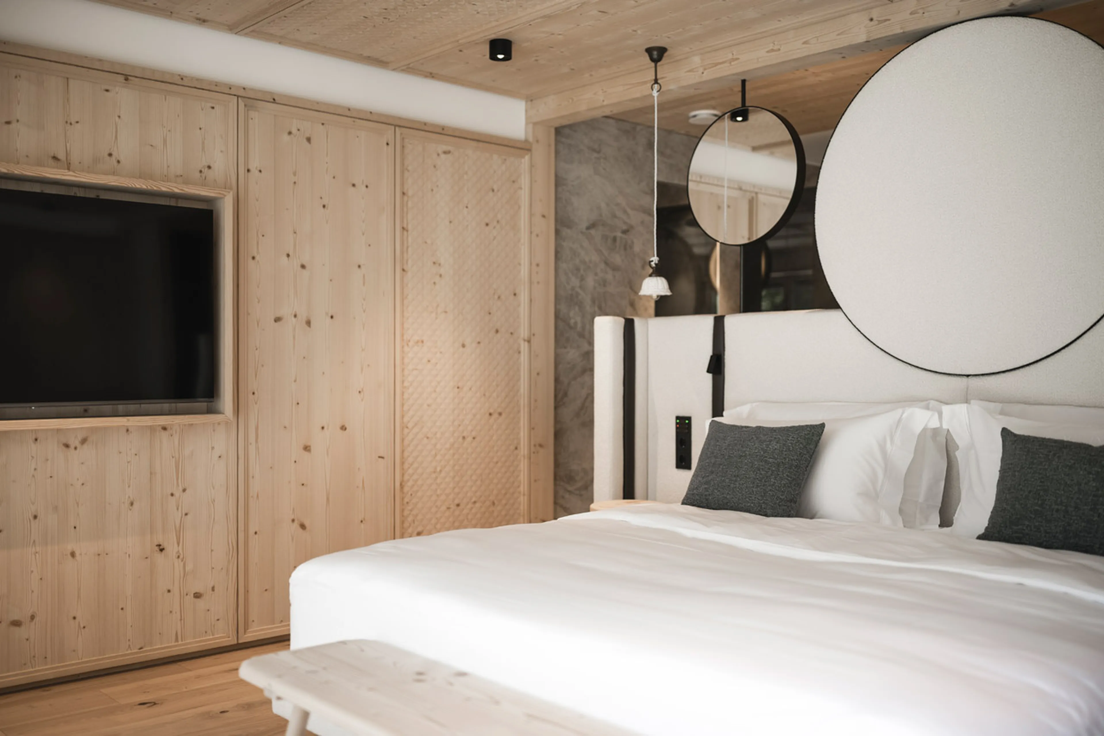 En-suite shower entrance at Muline Lodge in Selva