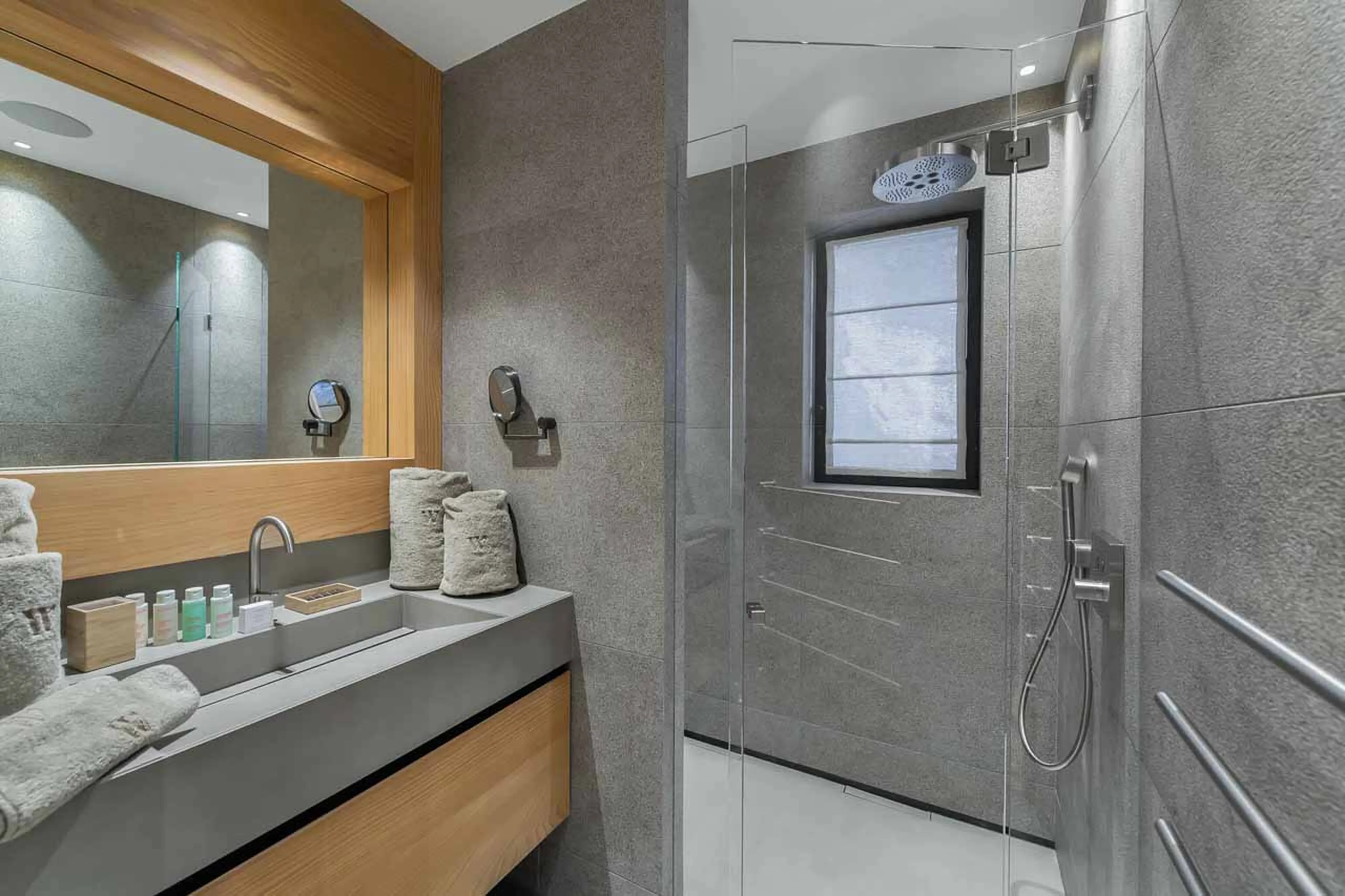 Shower room five at Chalet White Sand in Courchevel 1550