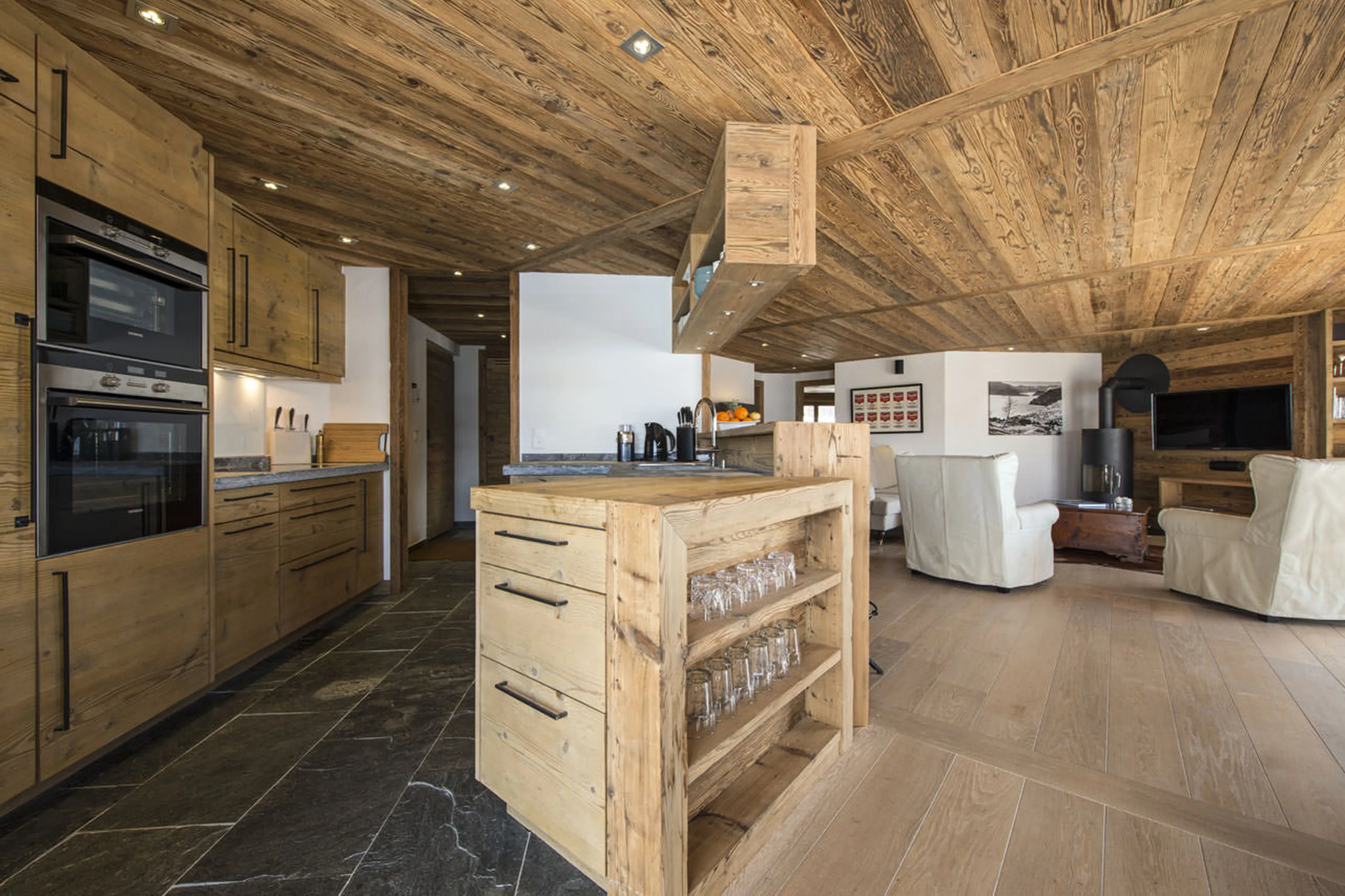 Well-equipped kitchen in Exterior of No. 5 Apartment 4 in Verbier