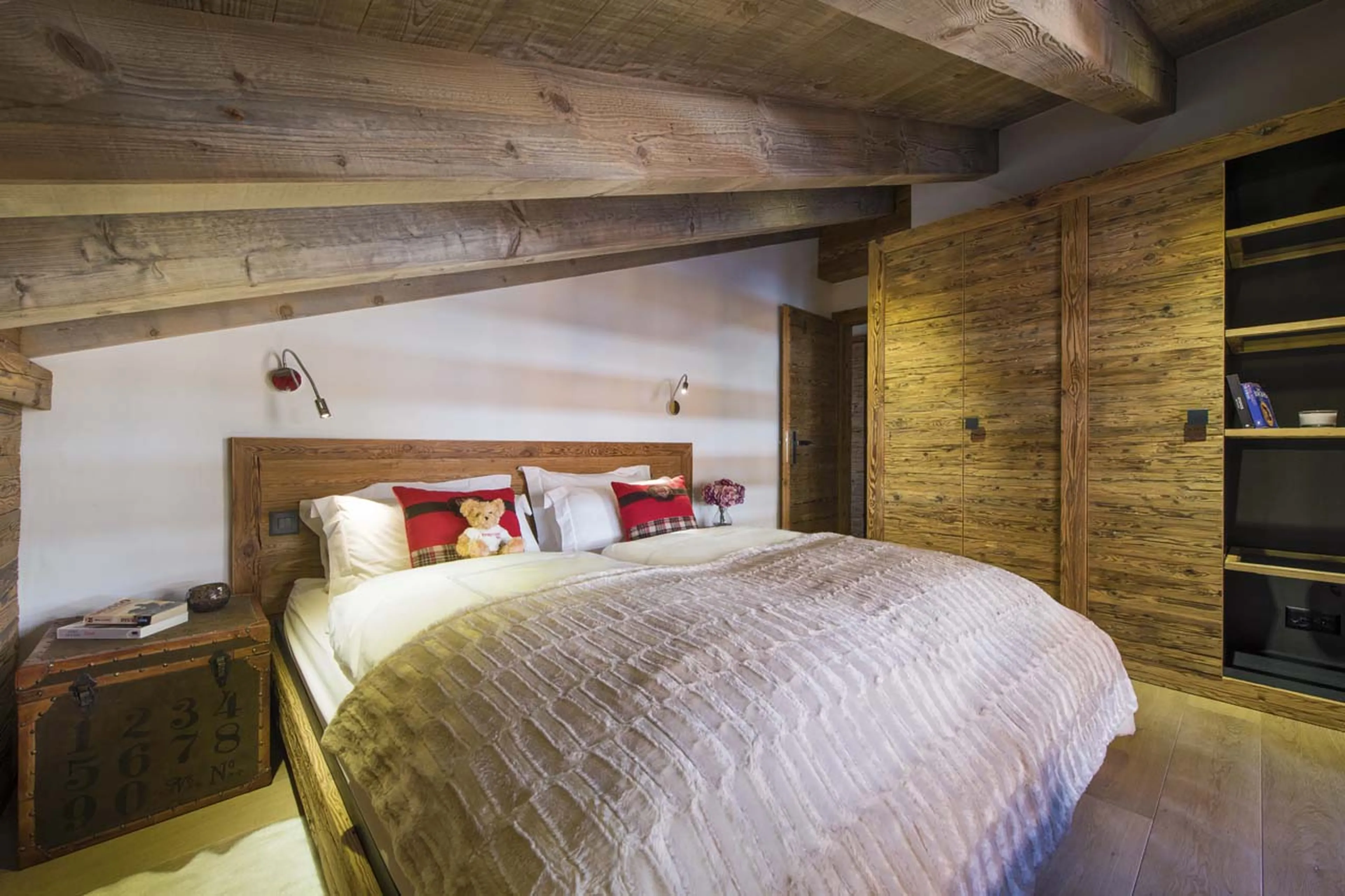 Bedroom three twin/double at No. 5 Penthouse in Verbier