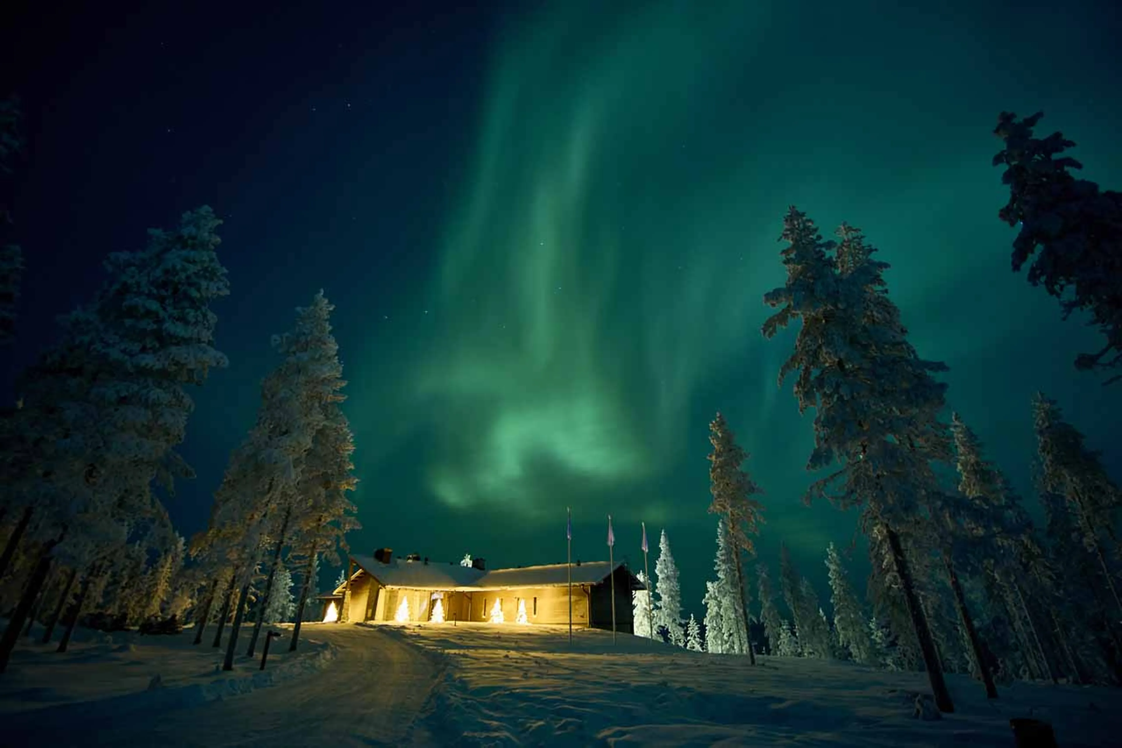 Northern lights above Octola II Lodge in Finland