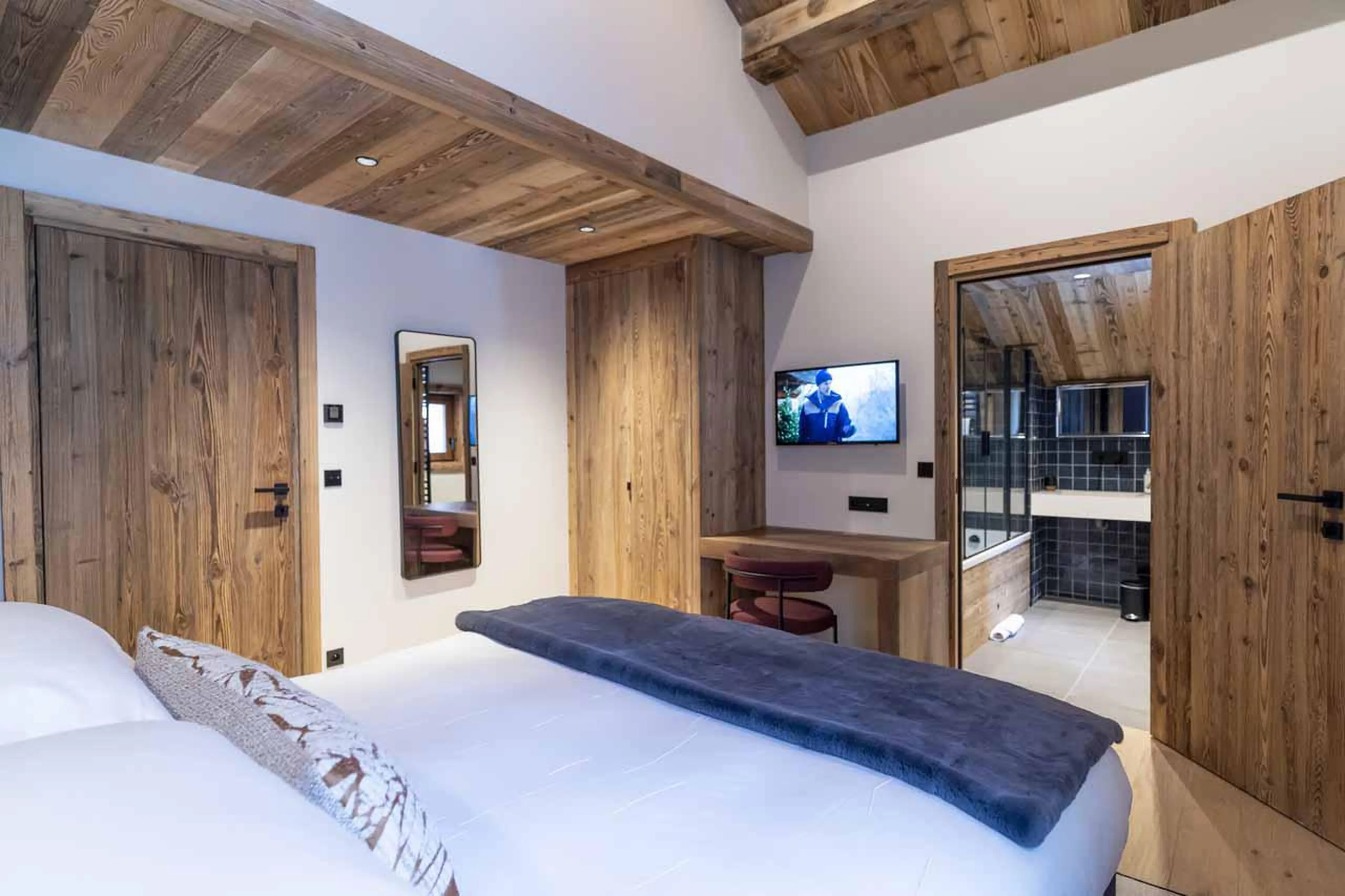 Entrance to bathroom at Apartment Le Cygne in Meribel