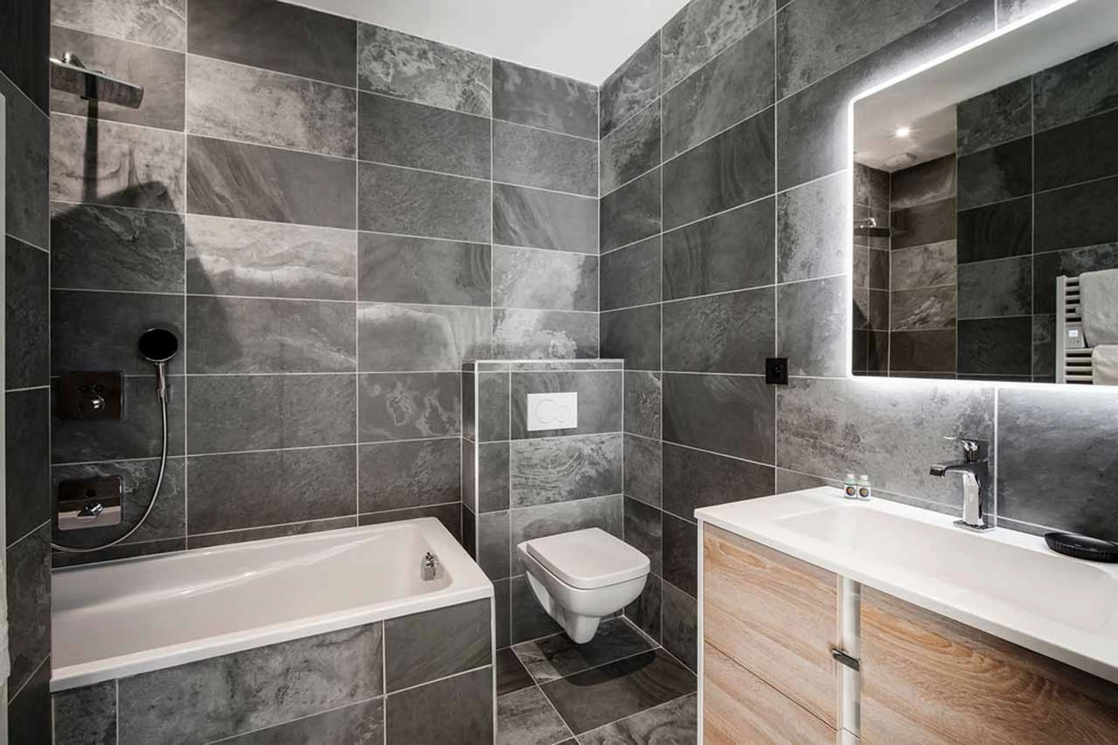 Bedroom 4 en-suite at Penthouse Astral in Courchevel 1650