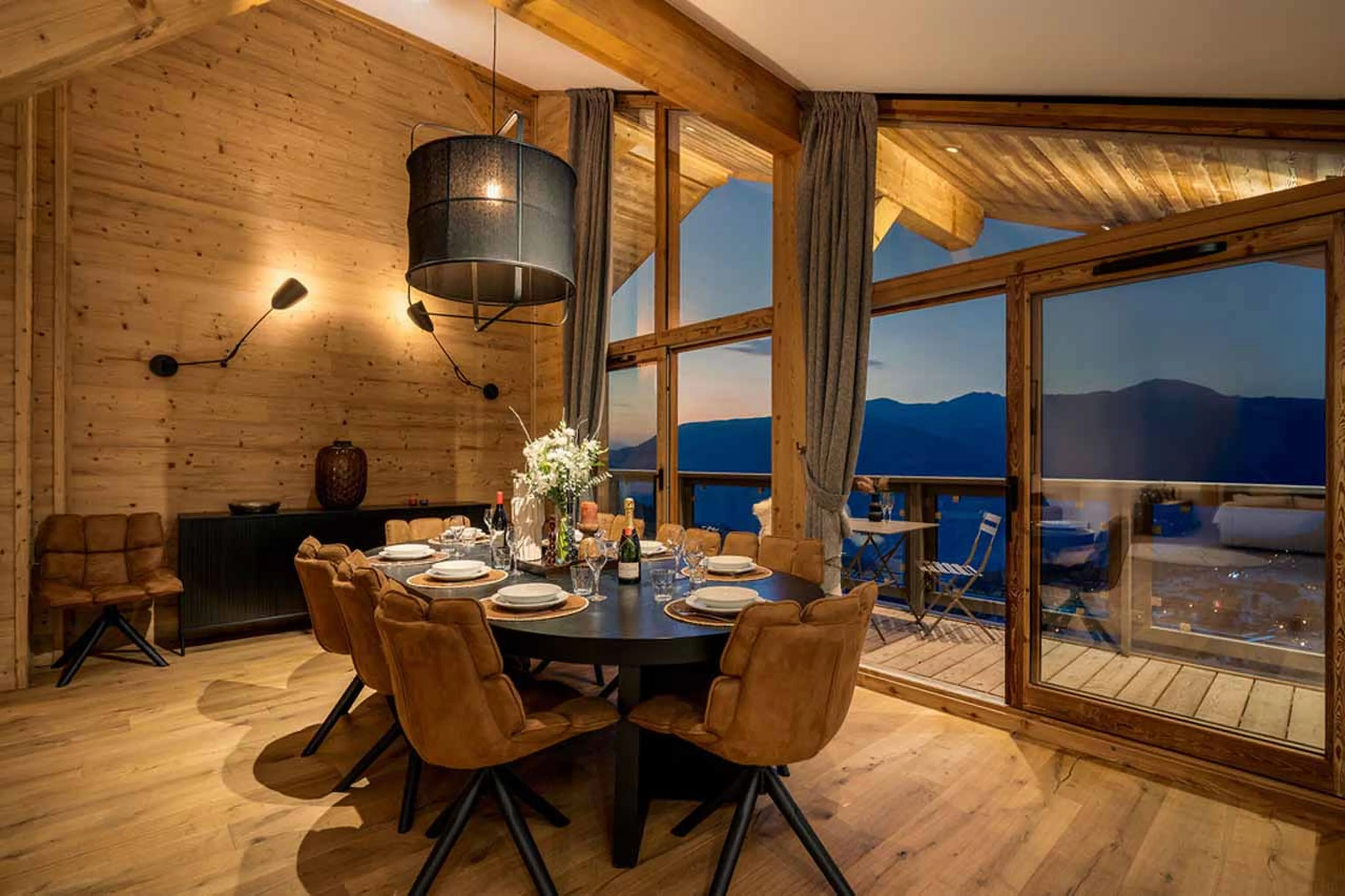 Dining room at Penthouse Astral in Courchevel 1650