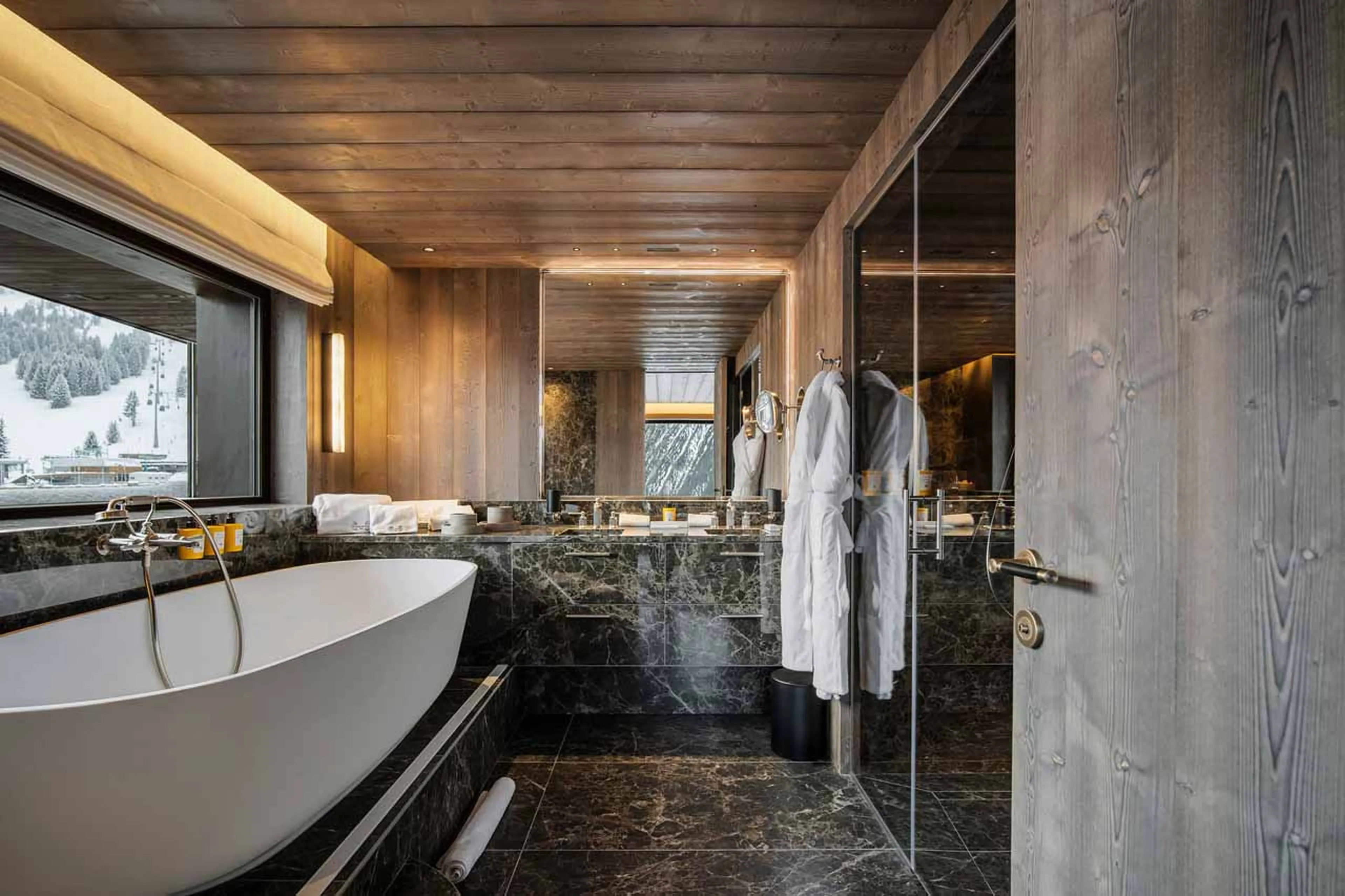 Shared bathroom in Atmosphere Penthouse, Courchevel 1850