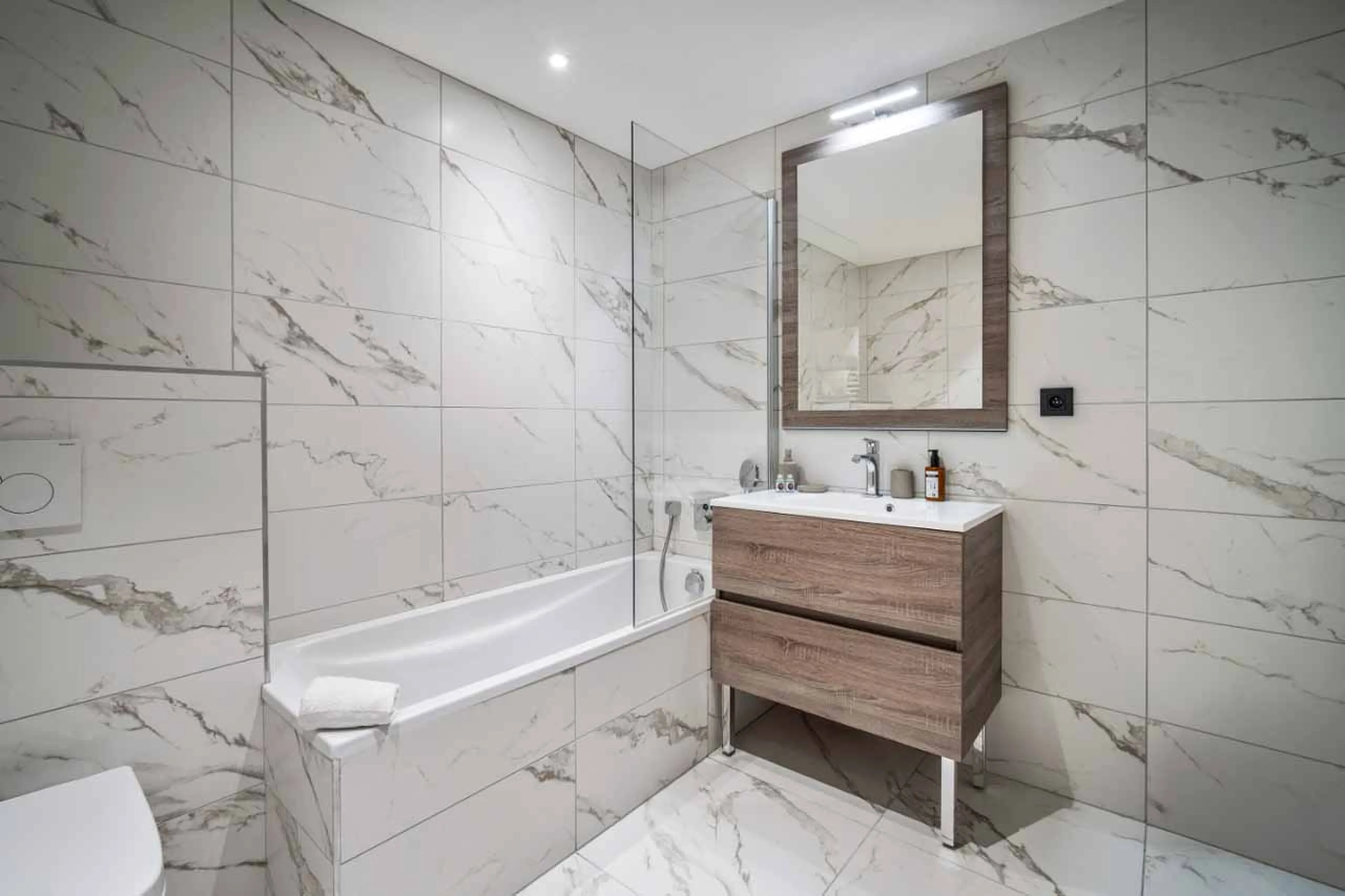 Bedroom 2 en-suite at Penthouse Celeste in Courchevel 1650