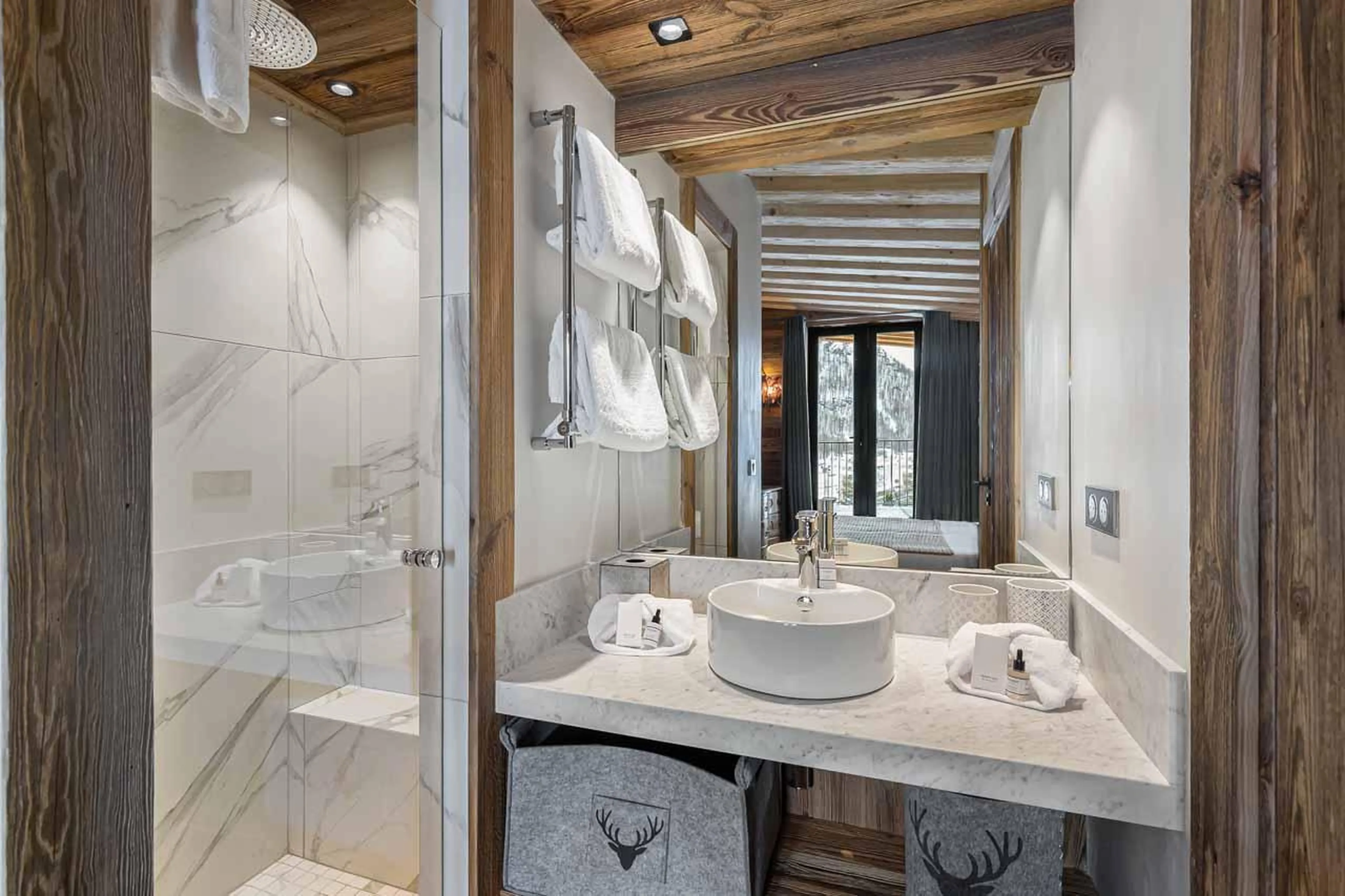 En-suite shower room in Penthouse Chamois, Val d'Isere
