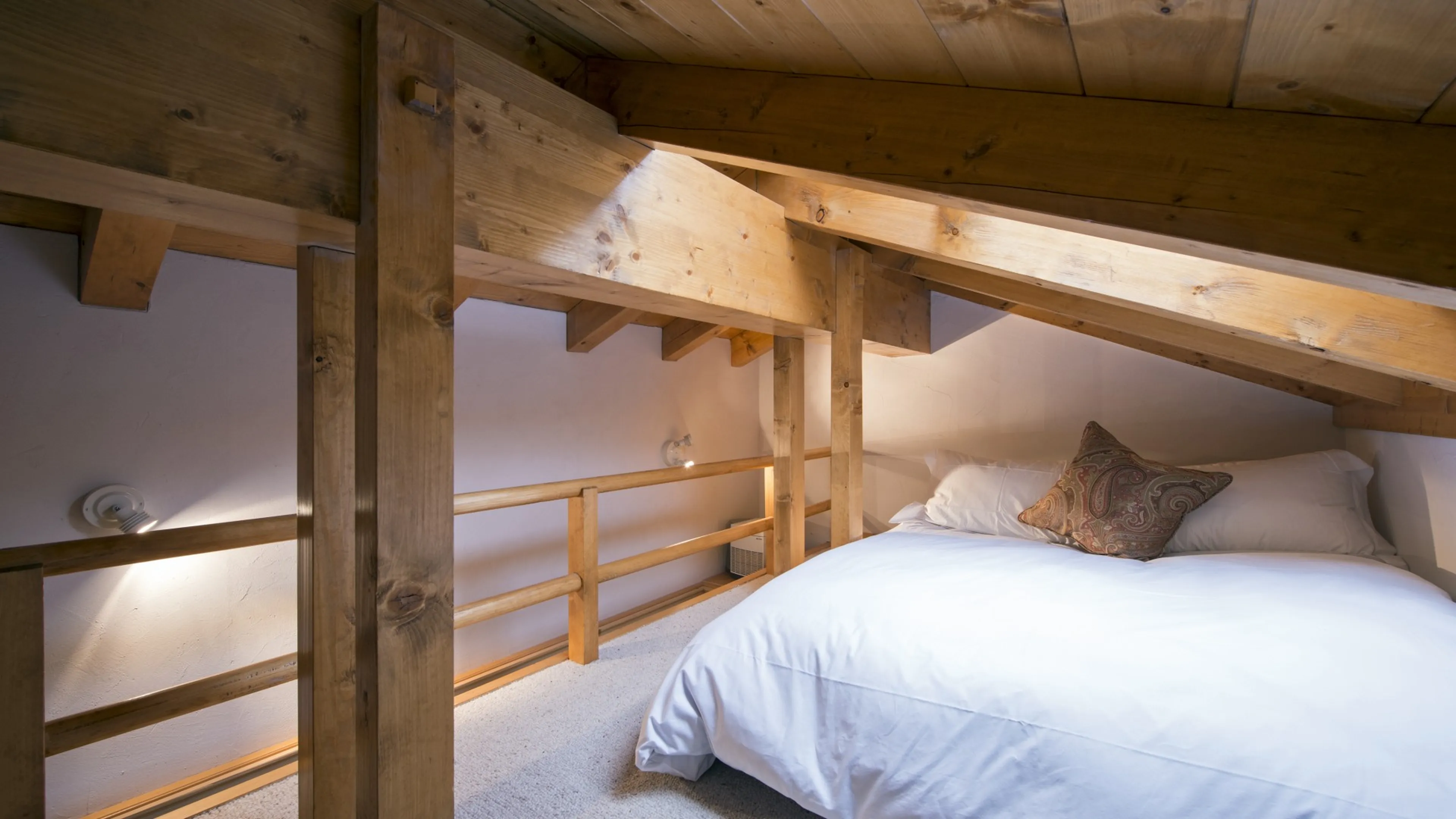 Mezzanine bedroom at Penthouse Deux Riviers in Verbier