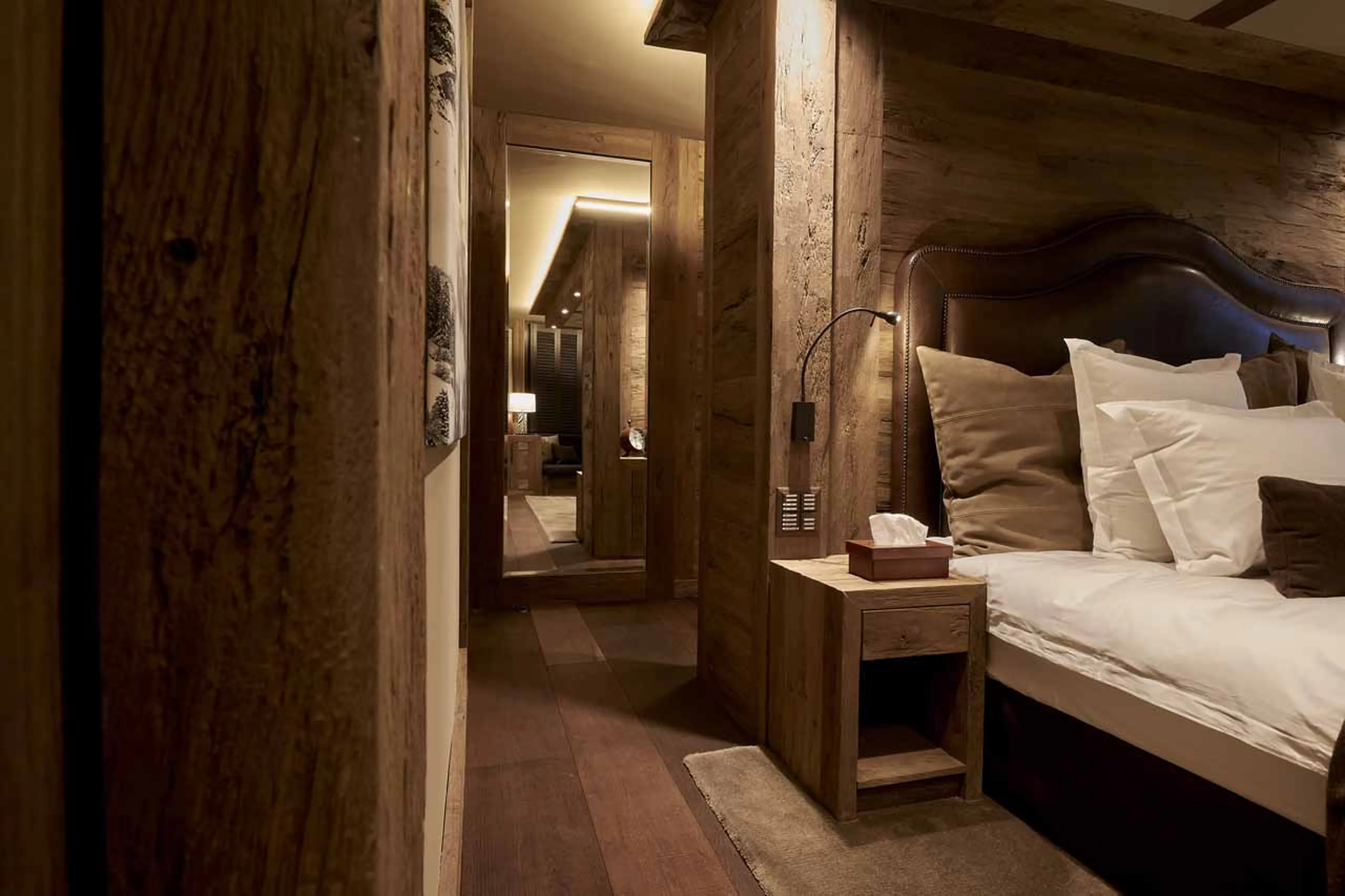 Access to walk-in wardrobe at Penthouse Elbert Lodge in Davos