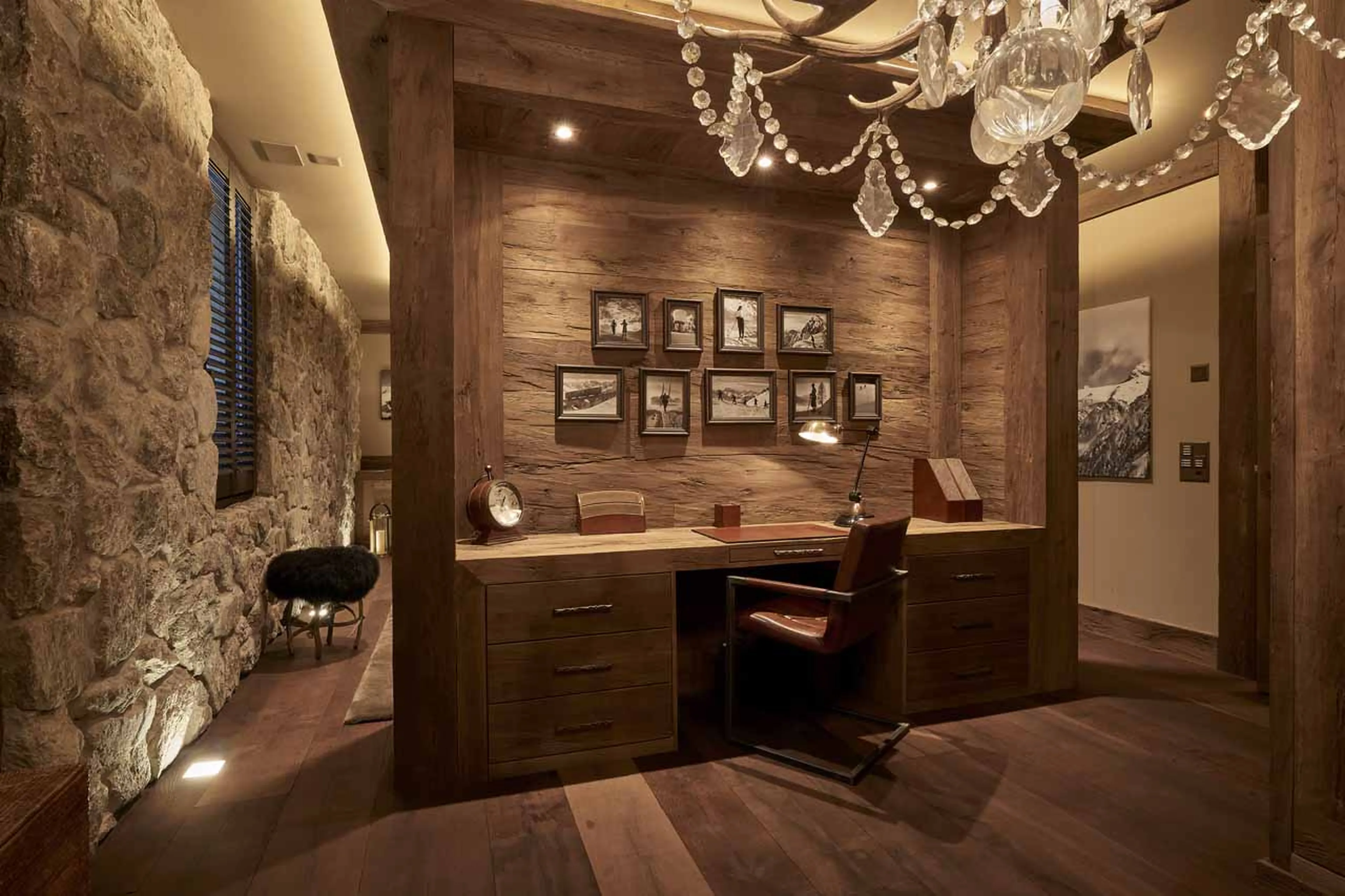 Office area at Penthouse Elbert Lodge in Davos