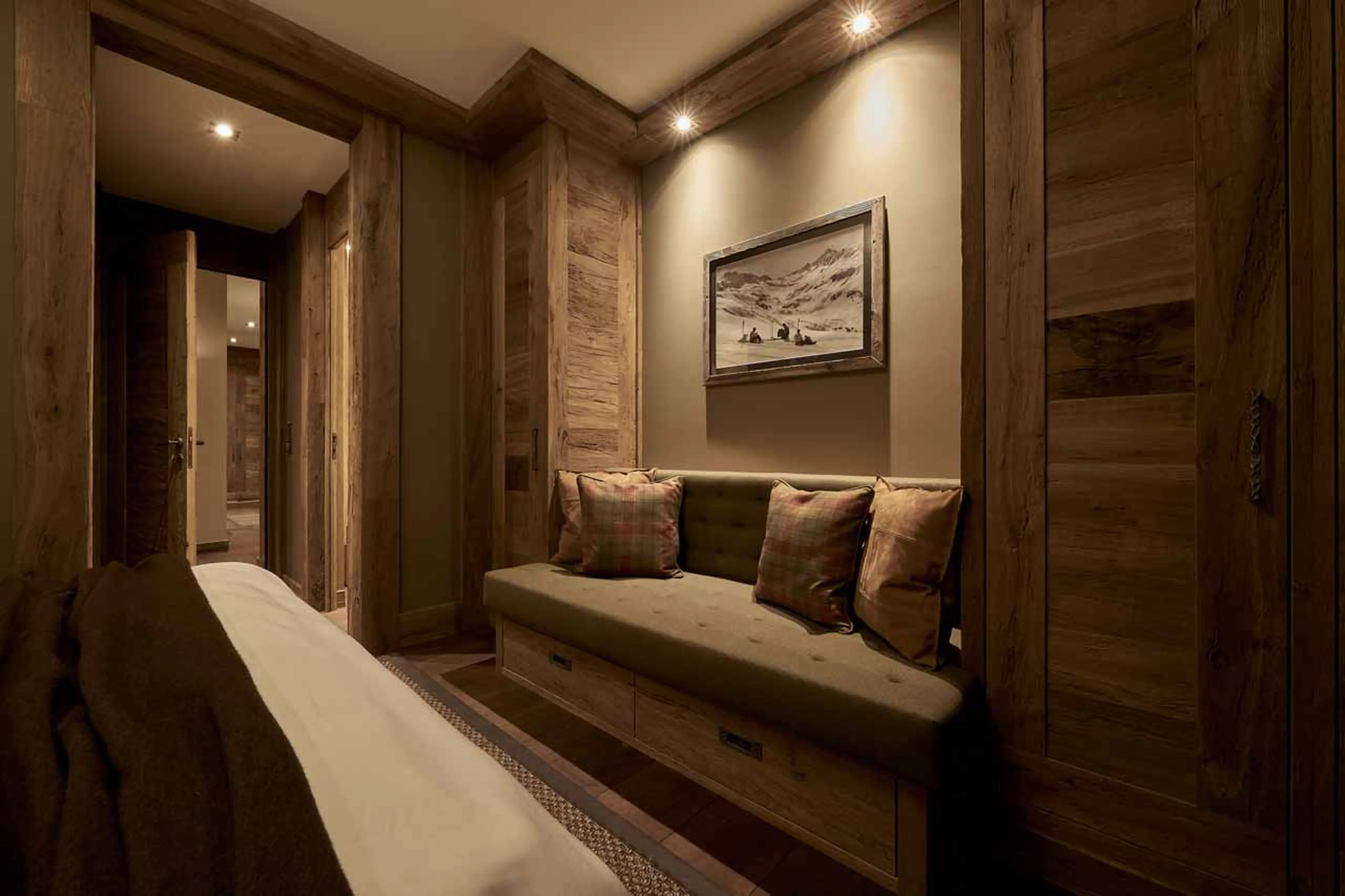 Bedroom three sofa at Penthouse Elbert Lodge in Davos