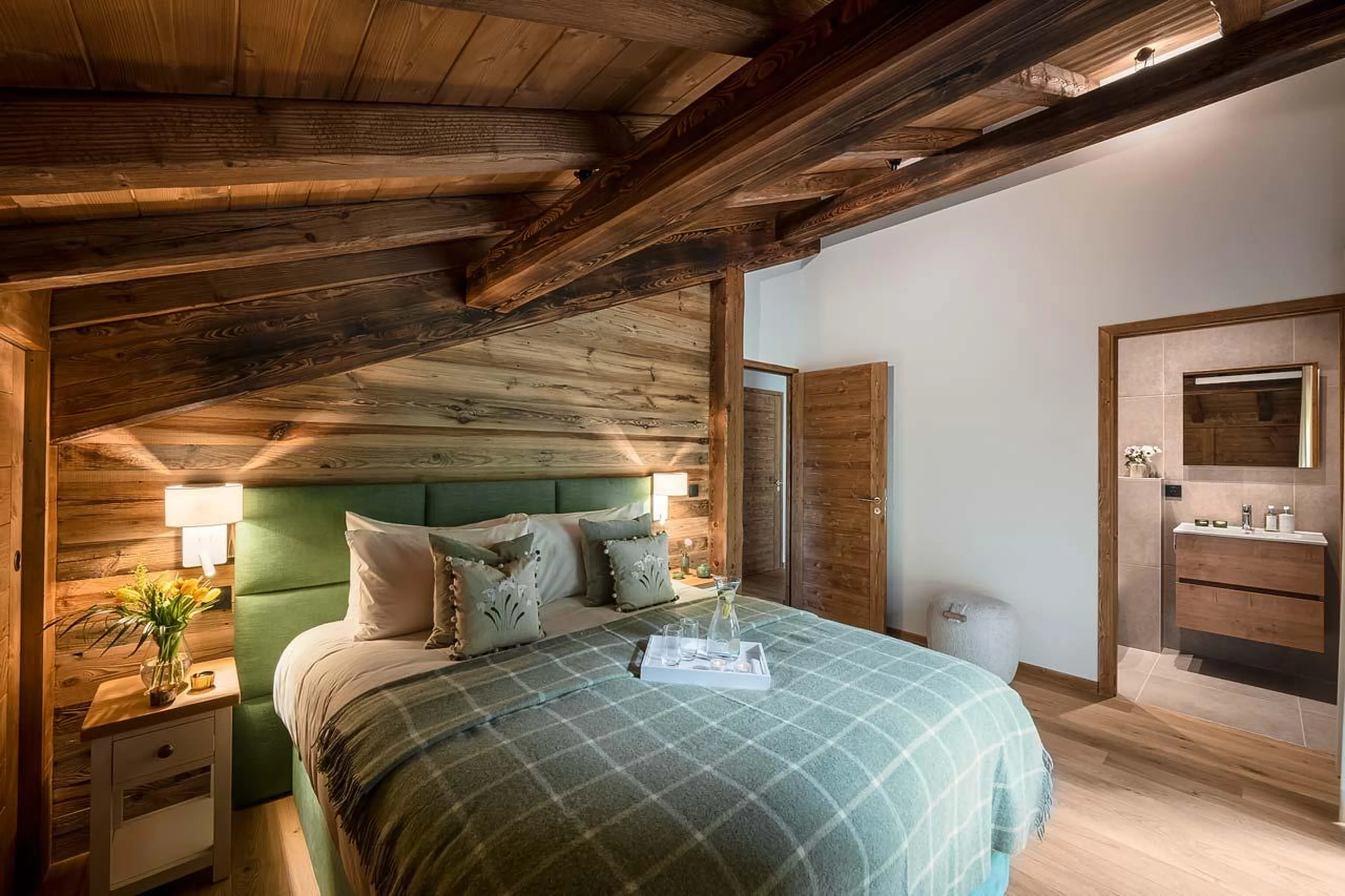 Double bedroom in Penthouse Joy, Morzine