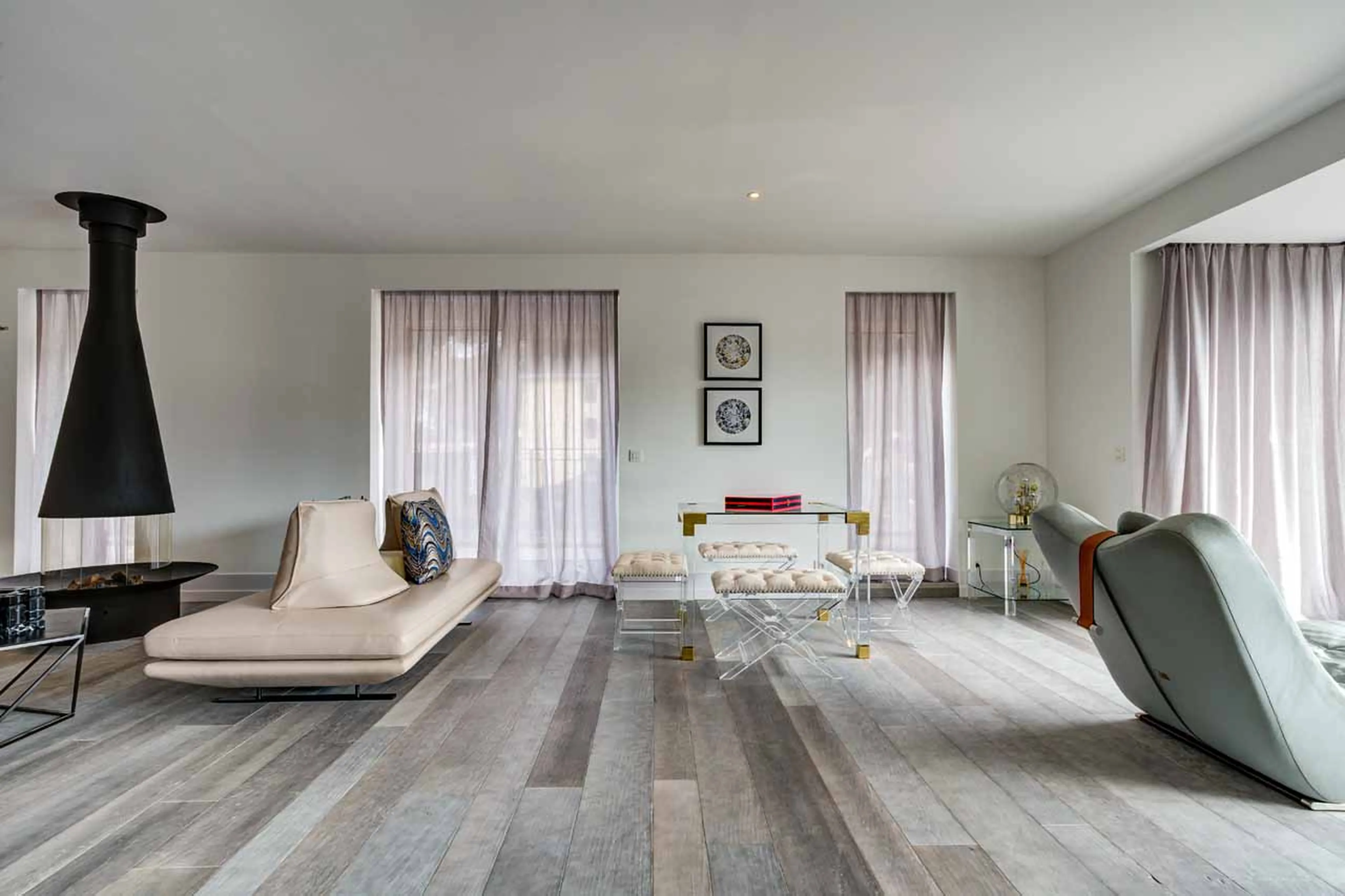 Fireplace at Penthouse Le Lustre in Chamonix