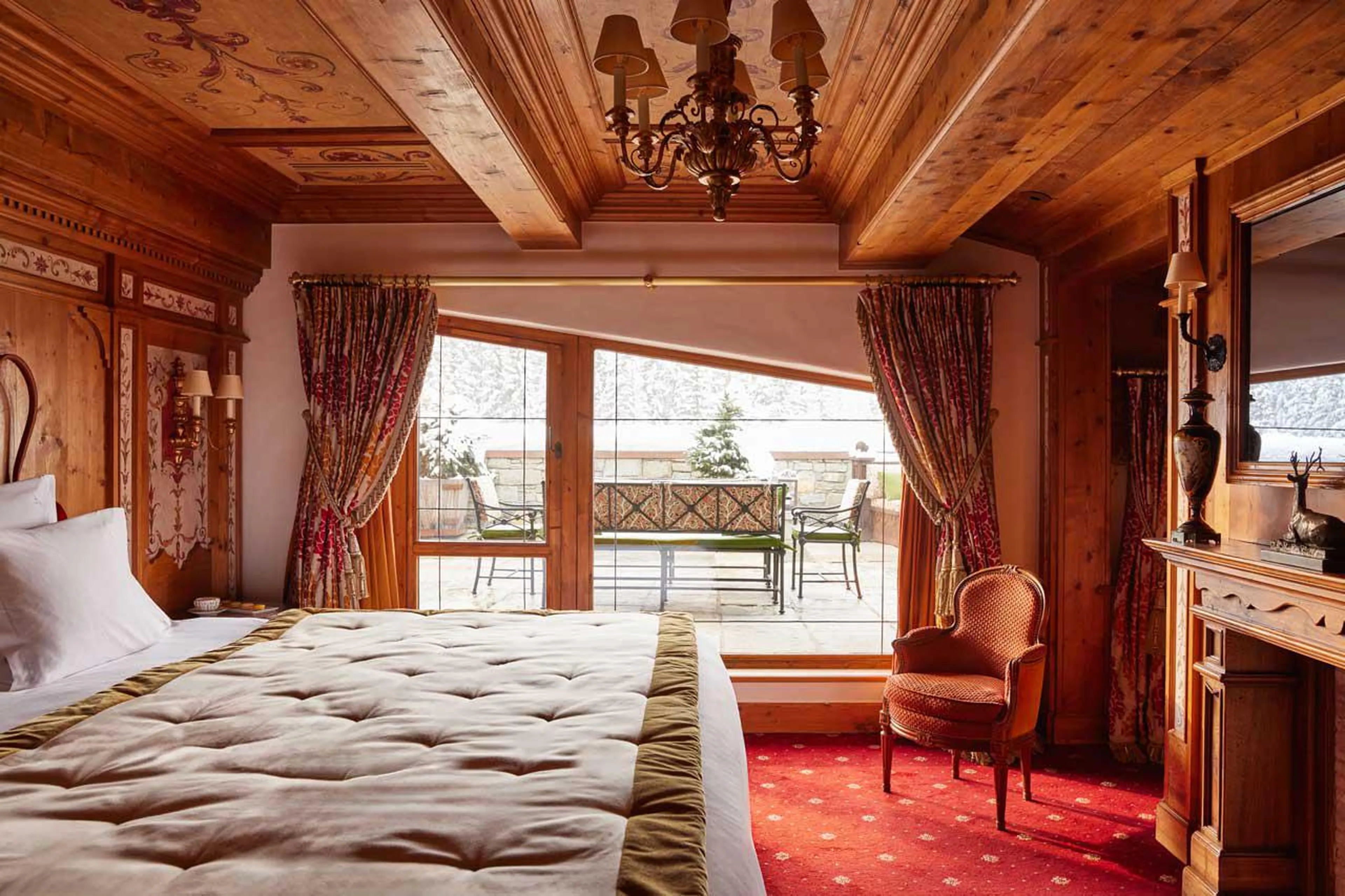 Master double bedroom in Penthouse Les Airelles in Courchevel 1850