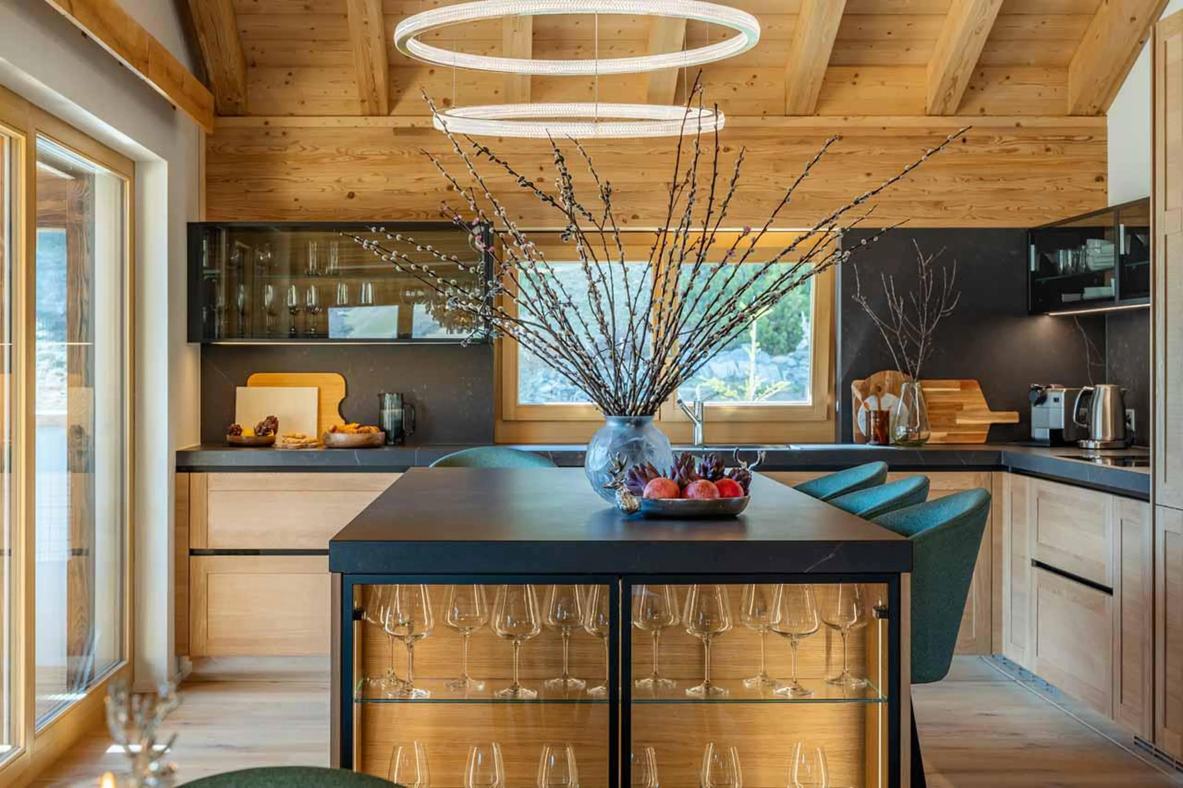 Kitchen island seating at Penthouse Silvretta in Klosters
