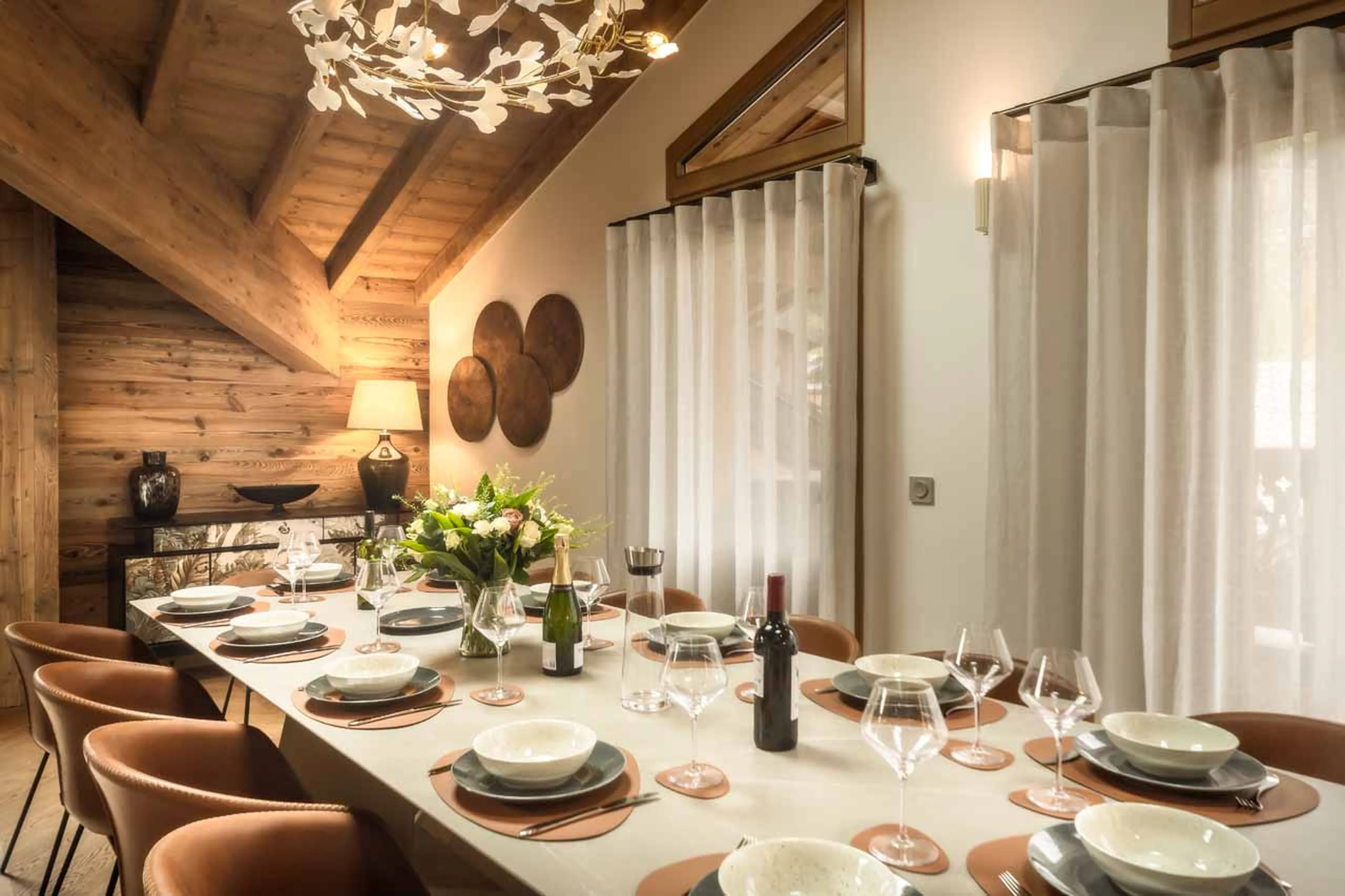 Dining table set at Penthouse Snowgum in Morzine