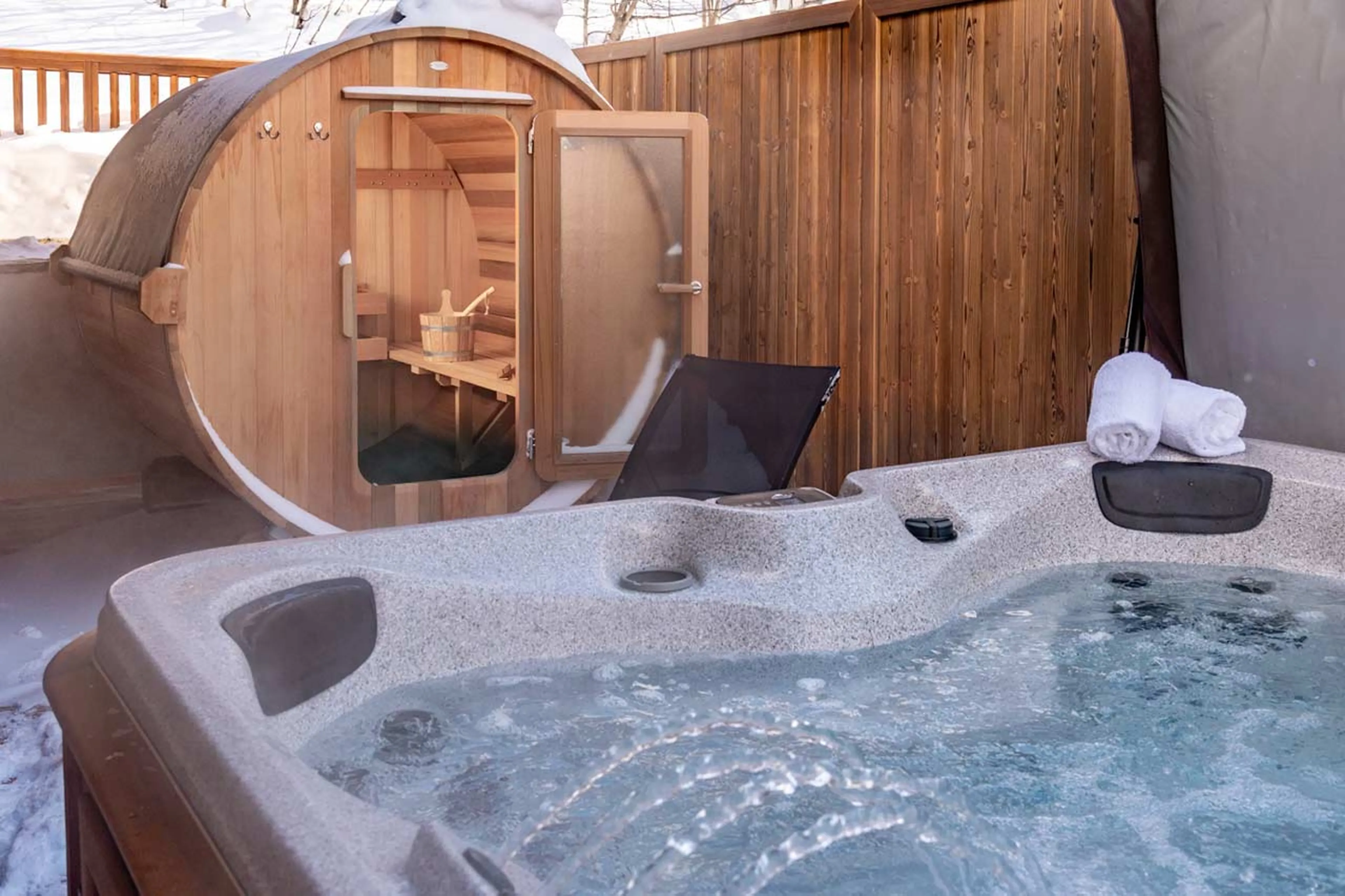 Hot tub and sauna on terrace of Penthouse Vail Lodge A32 in Val d'Isere