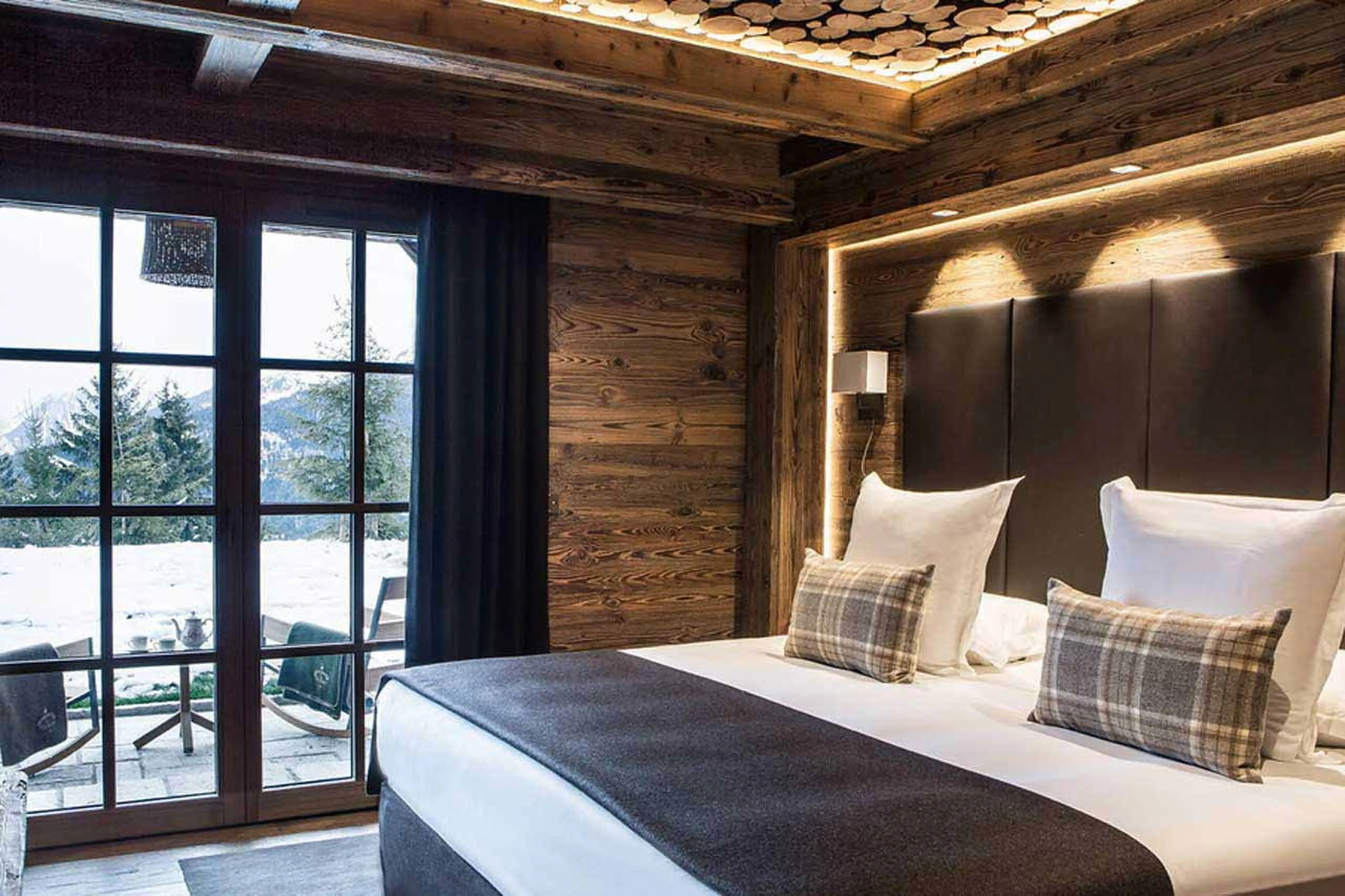Bedroom one at Refuge de la Traye in Meribel