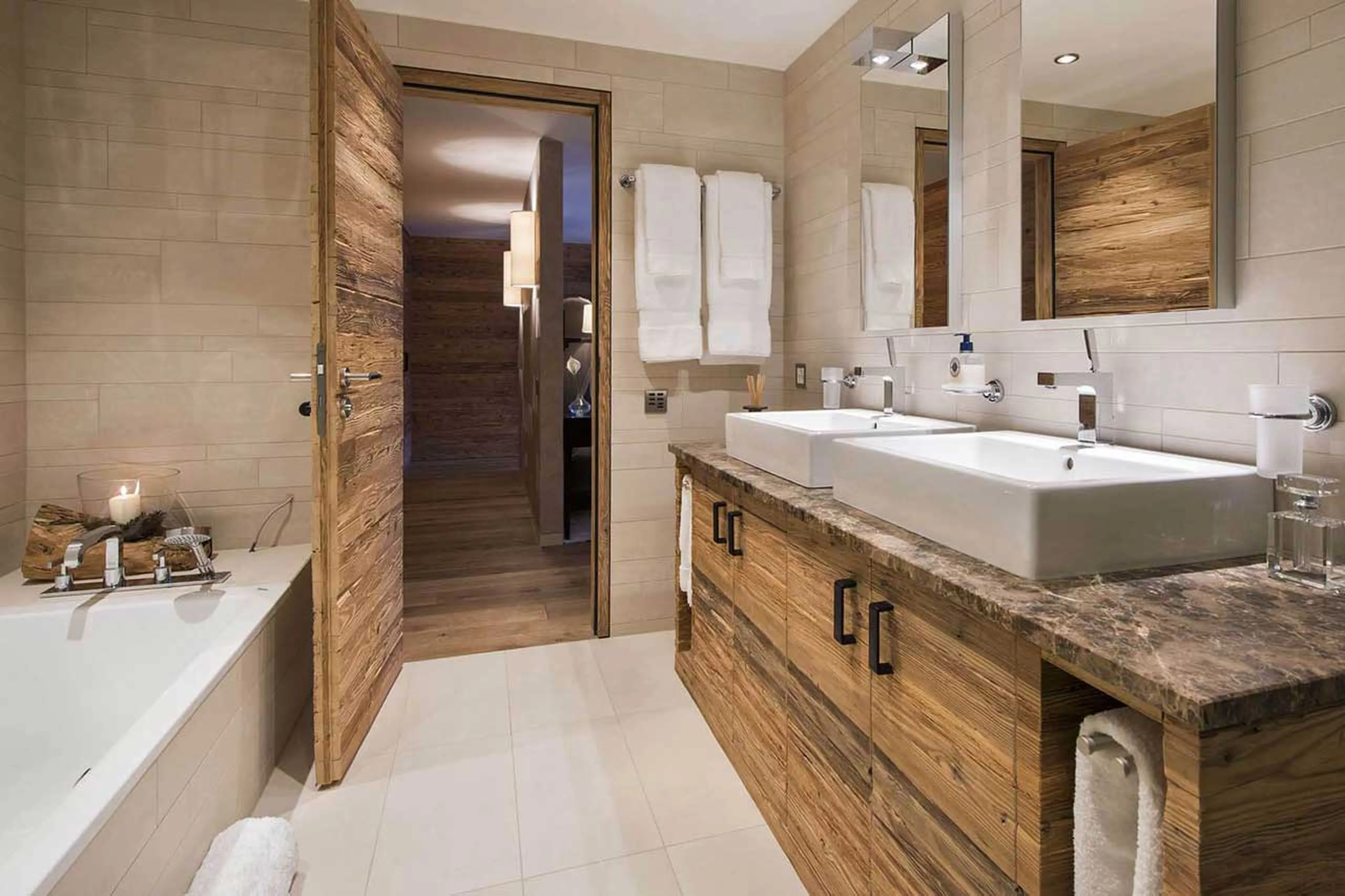 En-suite bathroom at Rosalp 3 in Verbier