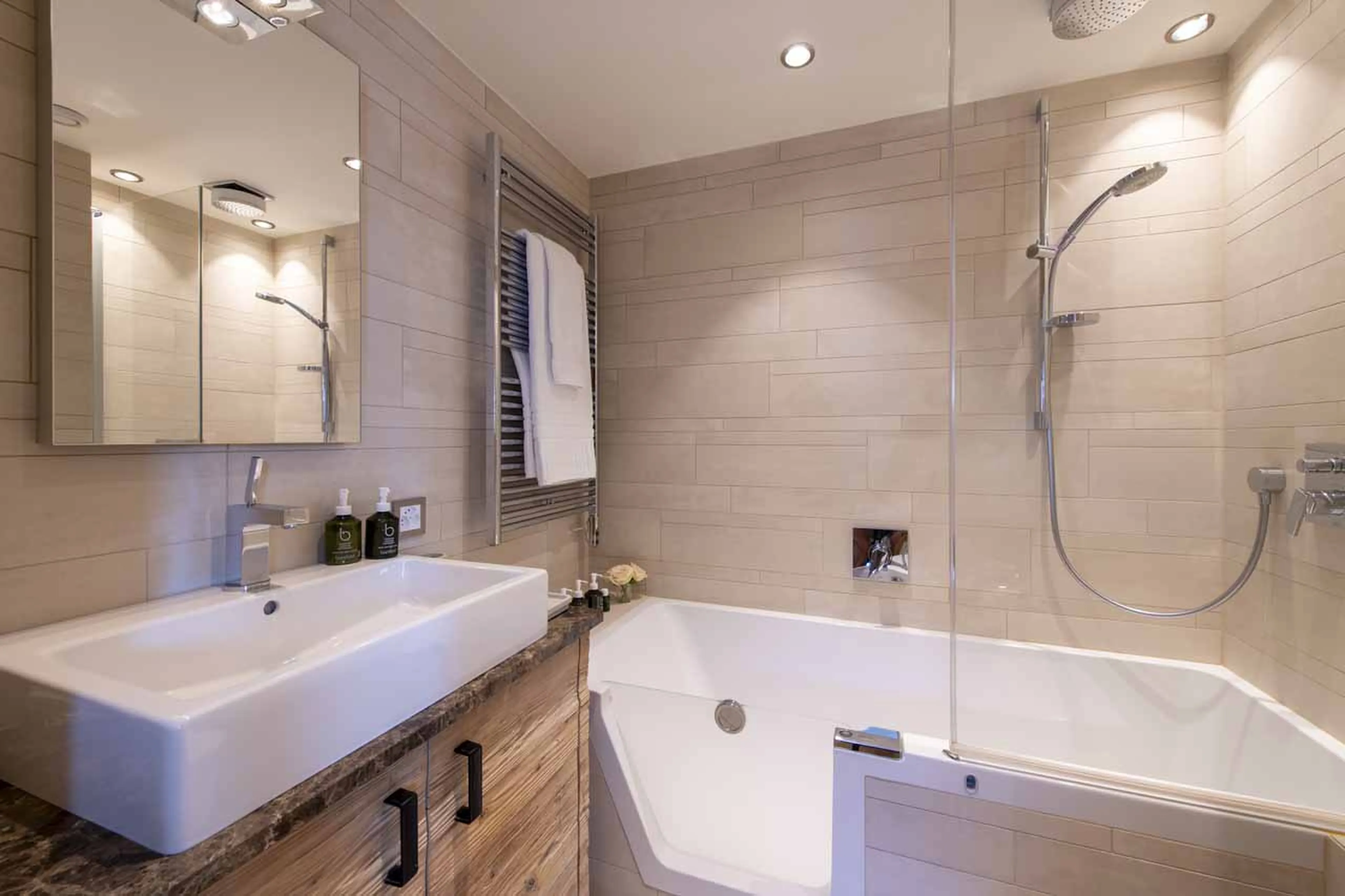 Bedroom 2 en-suite at Apartment Rosalp 4 in Verbier