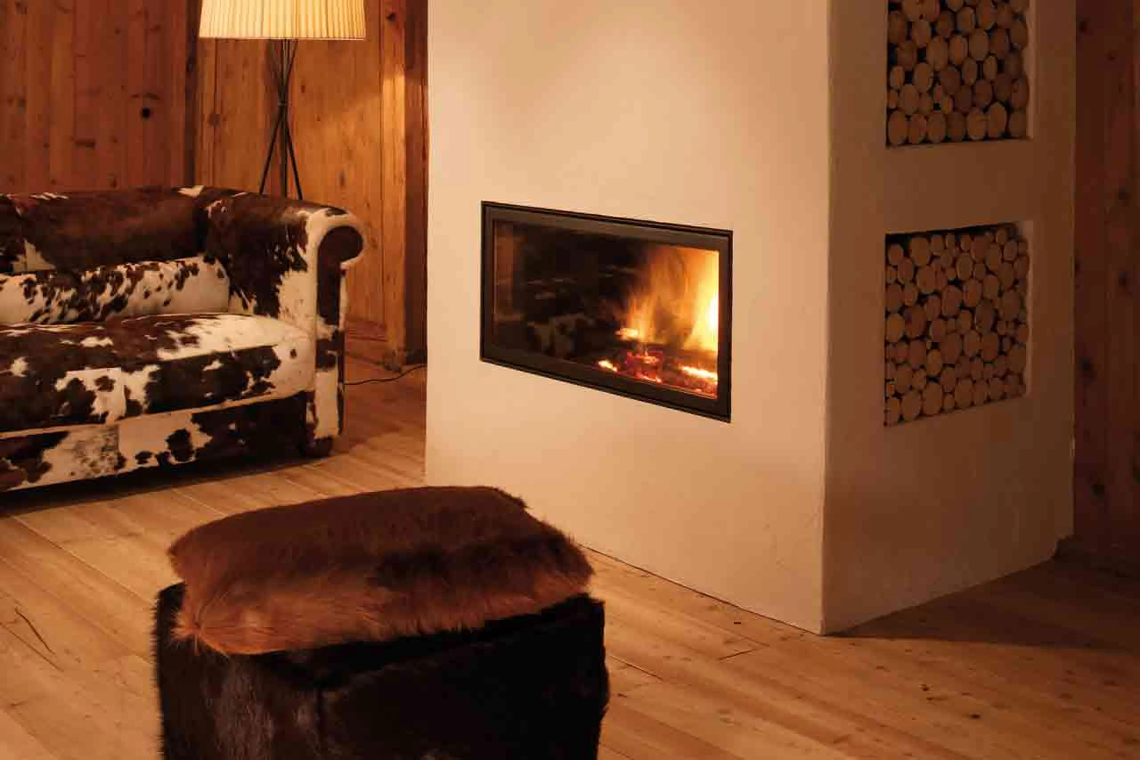 Lounge on first floor of San Lorenzo Mountain Lodge in Kronplatz