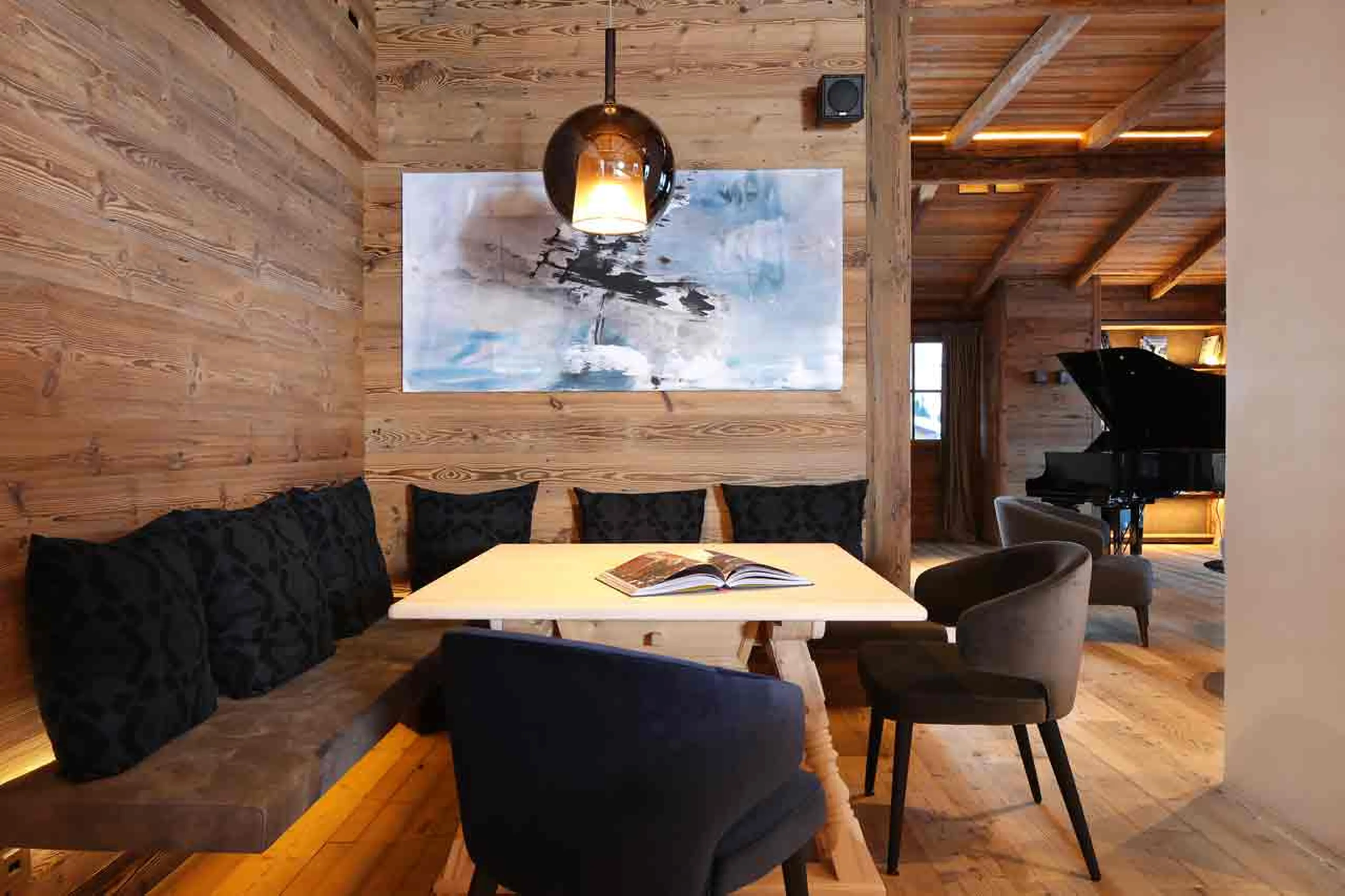 Breakfast table at Severins Residence in Lech