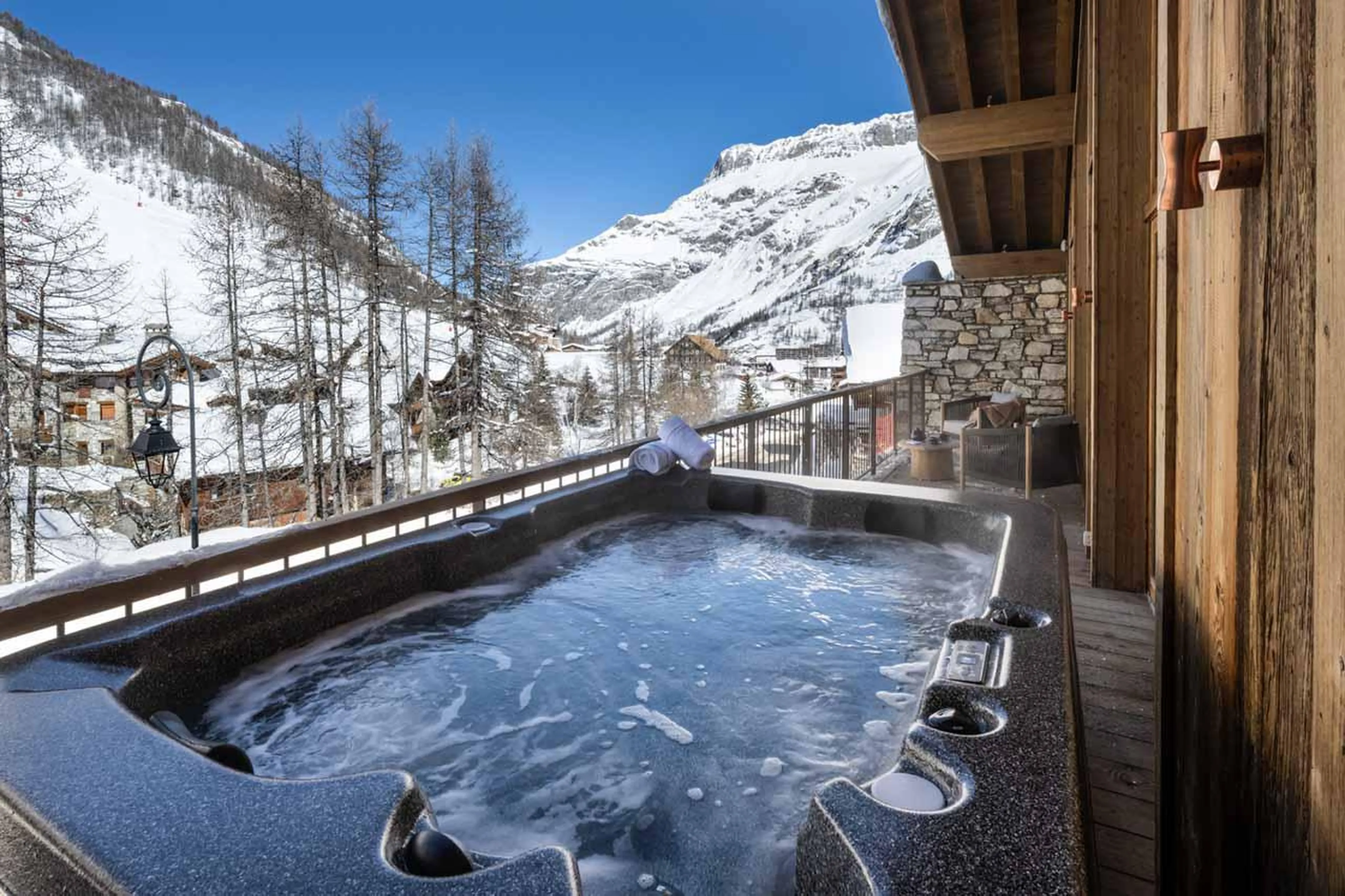 Balcony hot tub at Silverstone Lodge Penthouse 4 in Val d'Isere