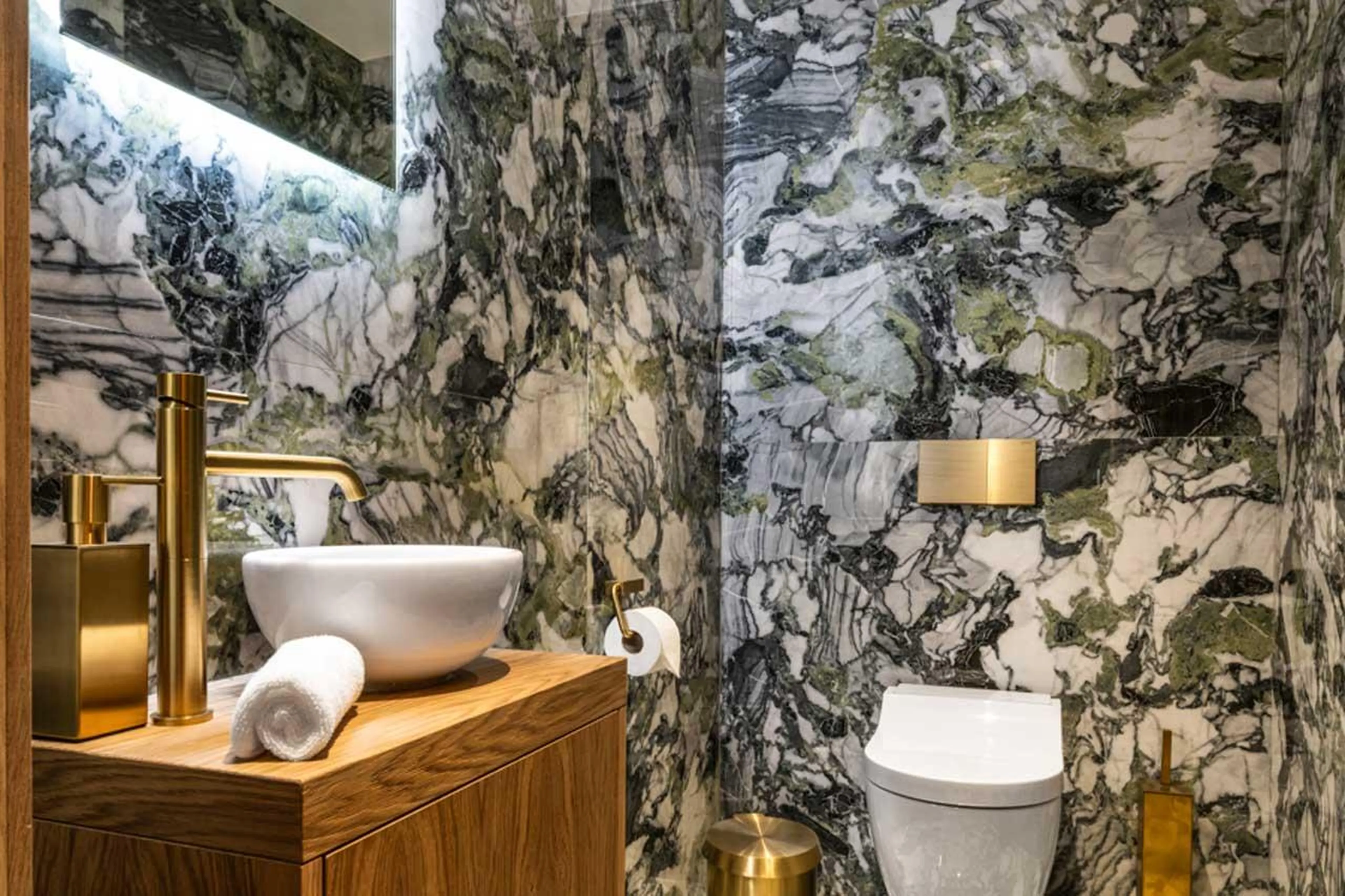 Communal WC at Silverstone Lodge 5 in Val d'Isere