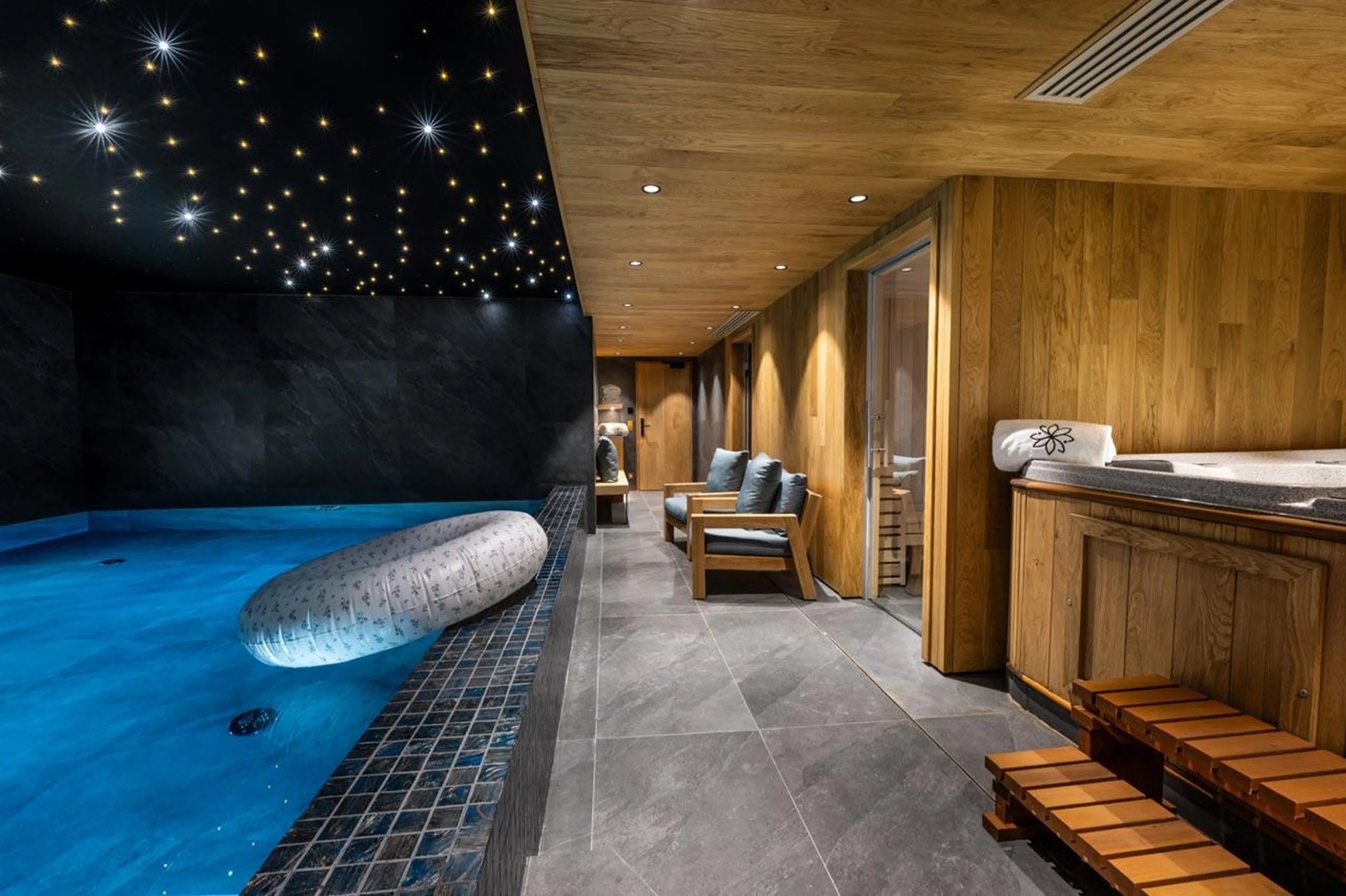 Indoor heated swimming pool at Silverstone Lodge 5 in Val d'Isere