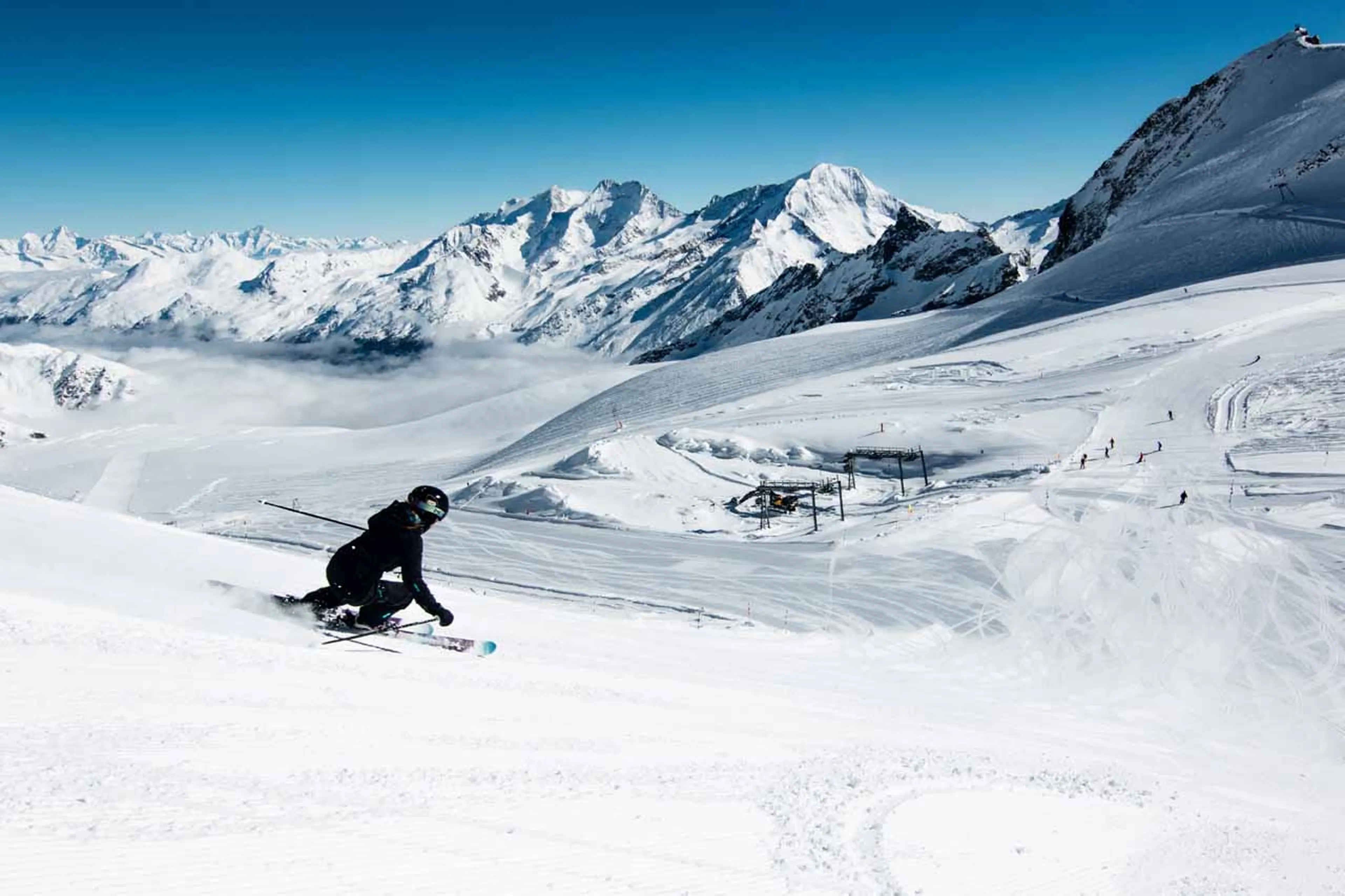 Spring skiing in Saas Fee