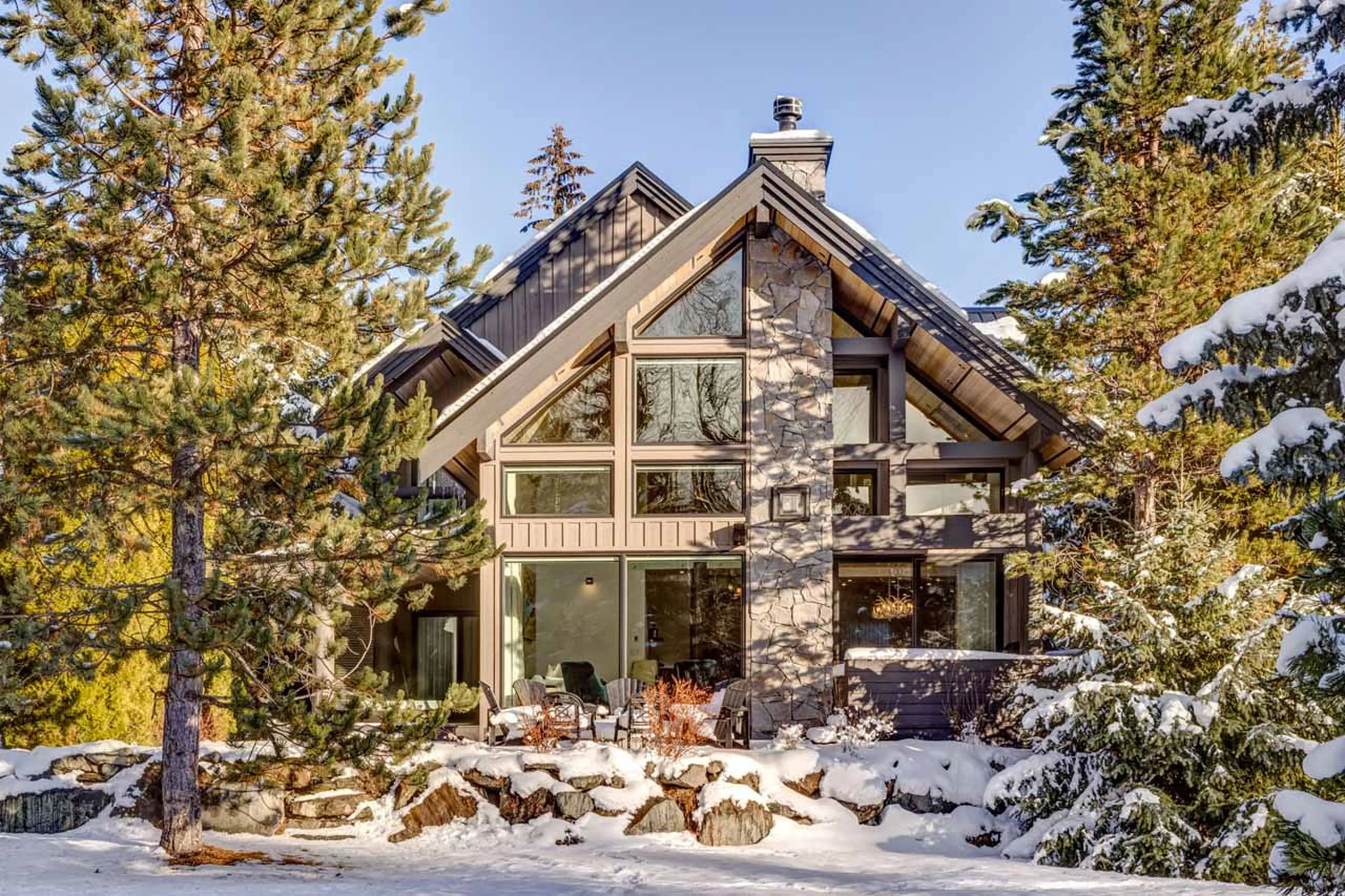 Exterior of Chalet Stellar Jay in Whistler