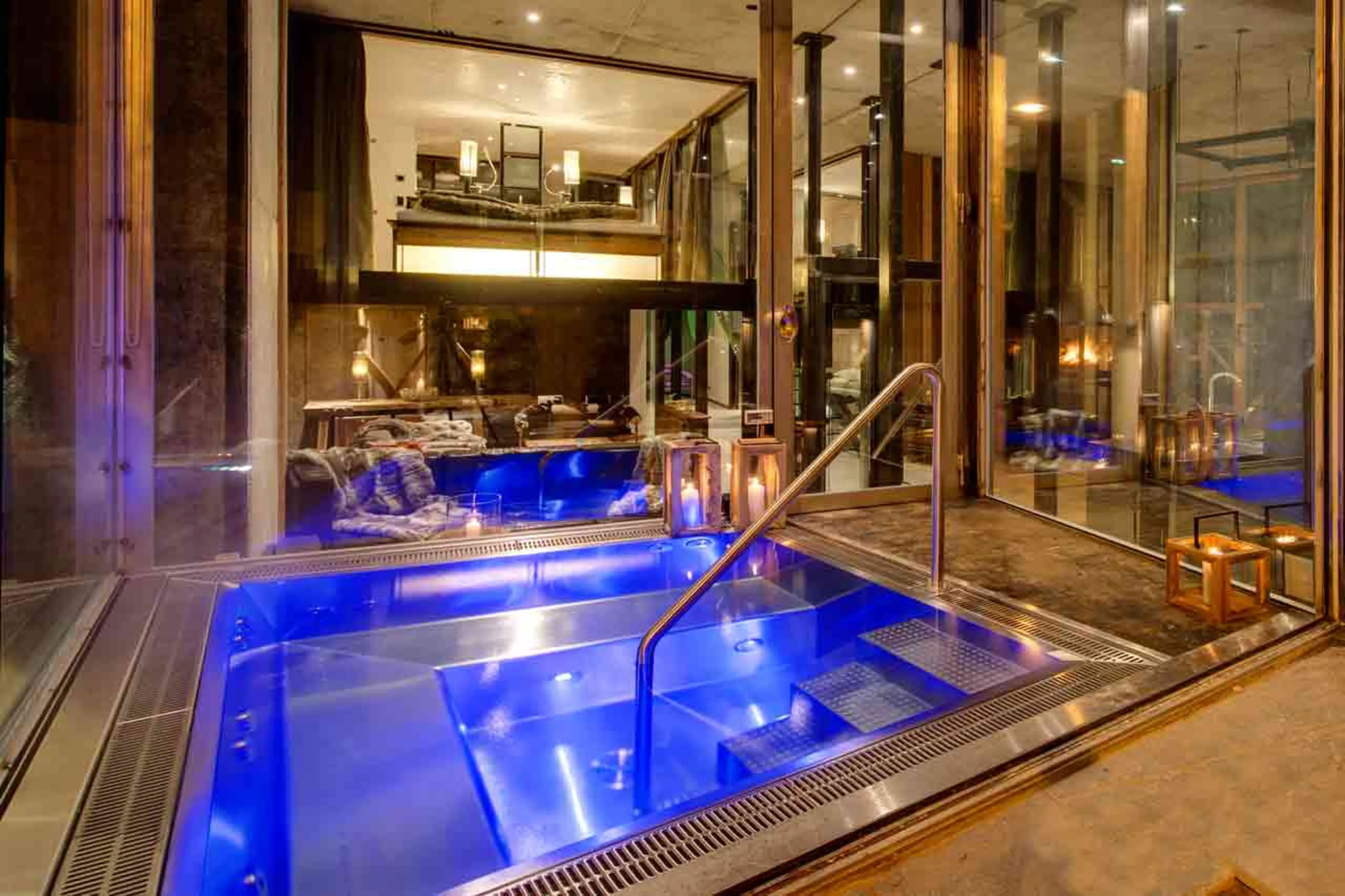 Hot tub at Backstage Luxury Loft in Zermatt
