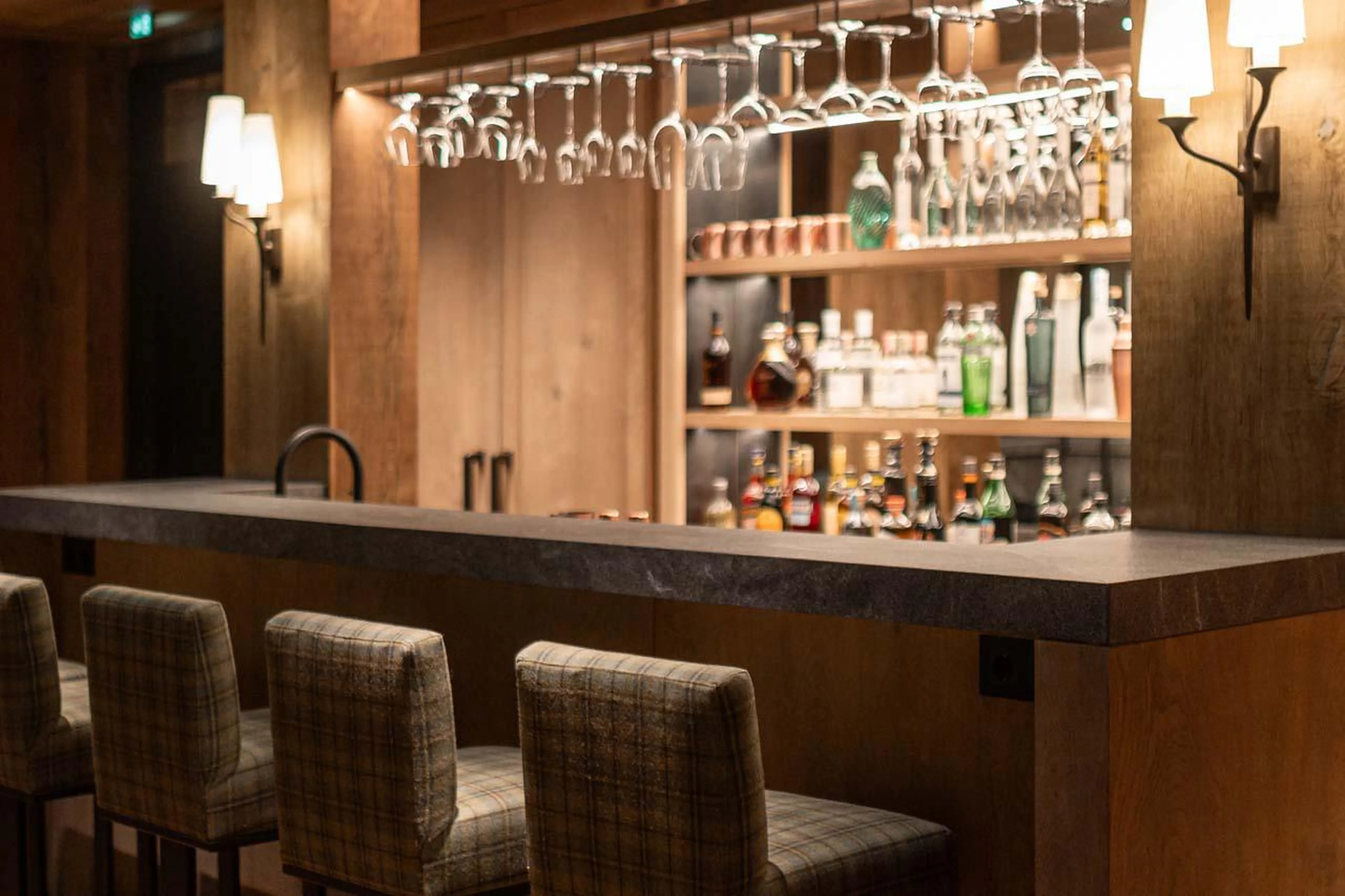 Bar at The Barn in Lech