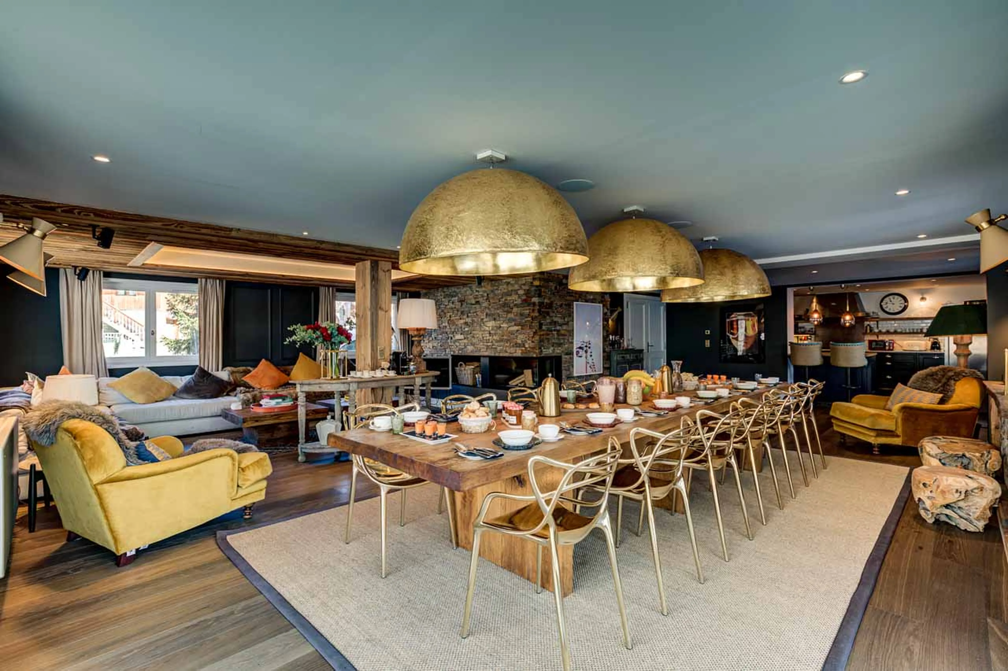 Dining area at The Lightbowne in Meribel