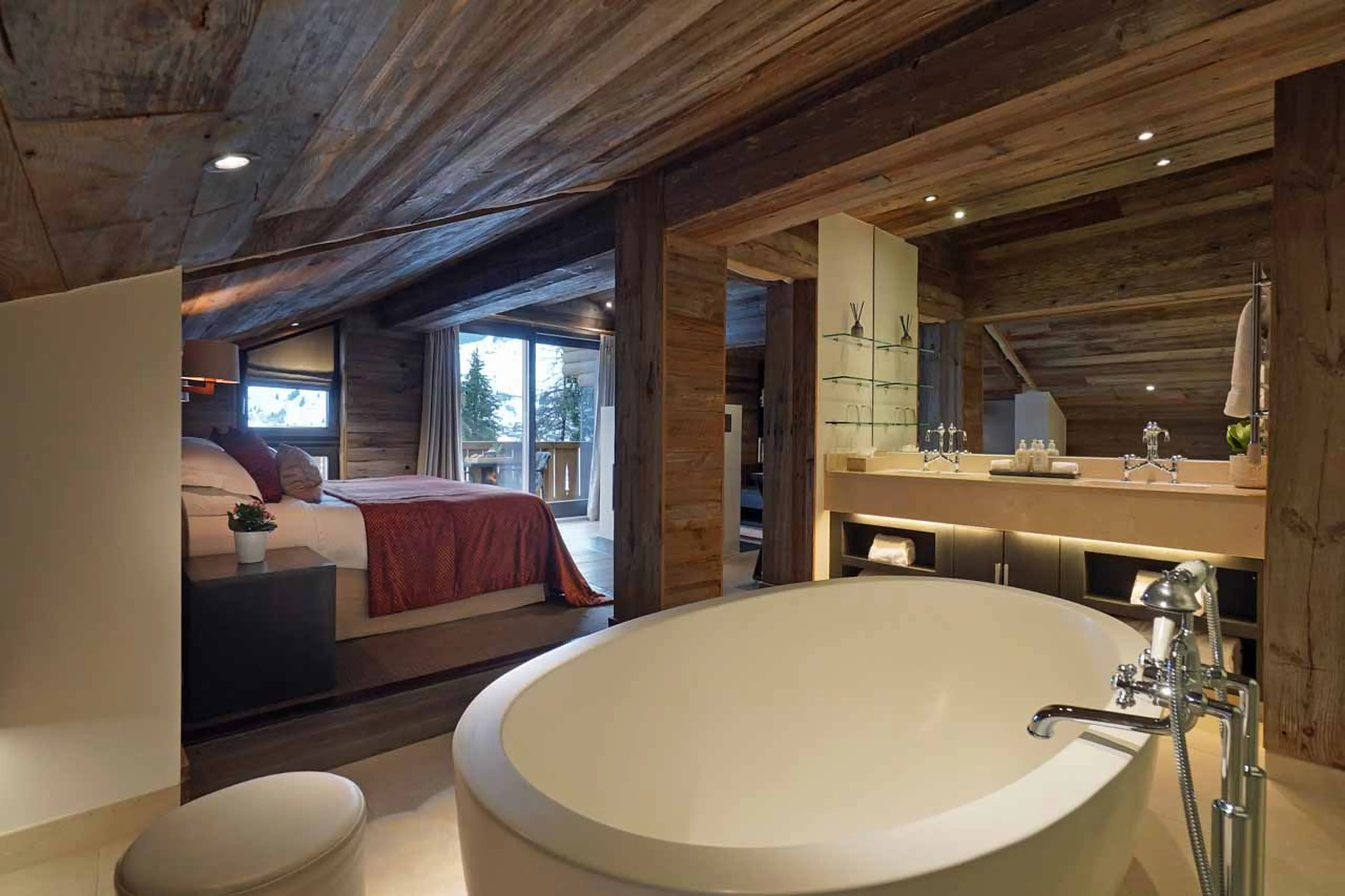 Bedroom 2 en-suite at The Lodge in Verbier