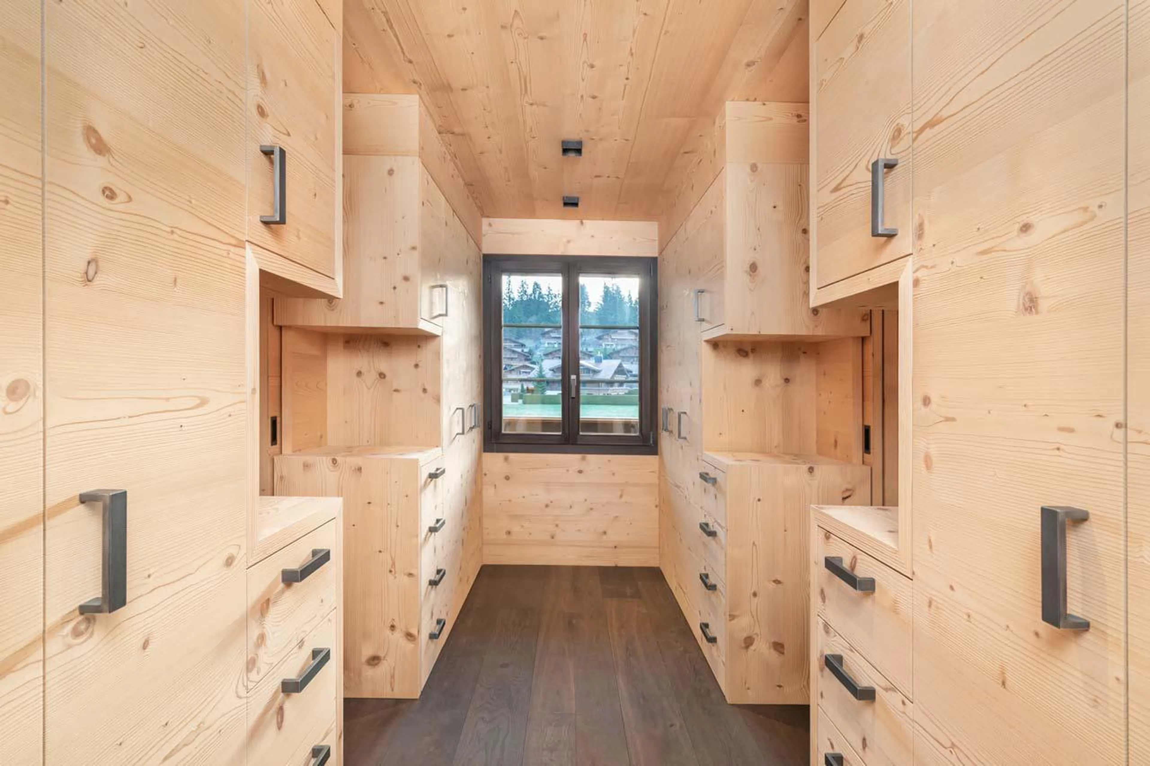 Dressing room at Apartment Eggli in Gstaad