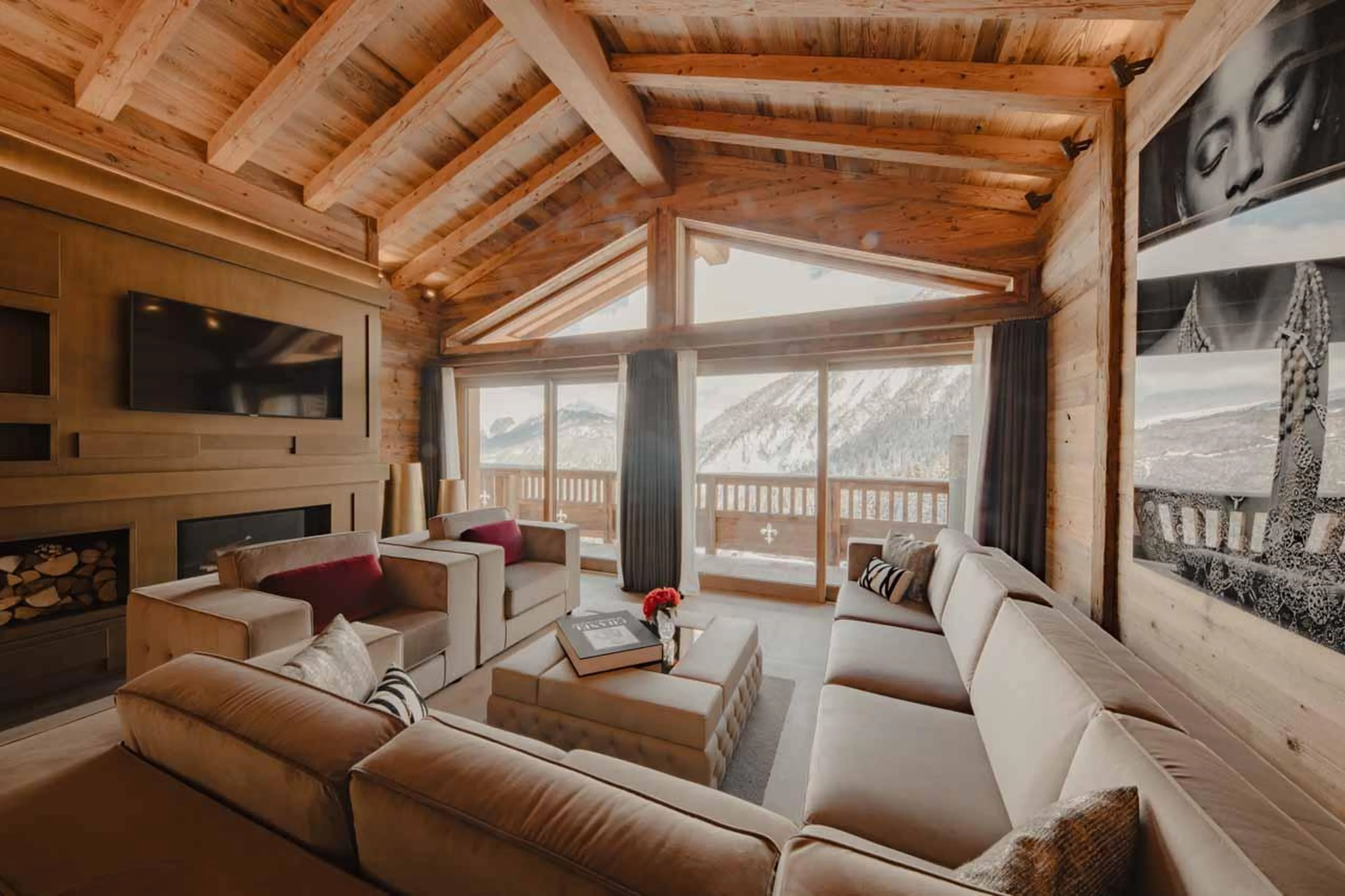 Mountain views and access to balcony at Ultima Courchevel Signature Residence in Courchevel 1650