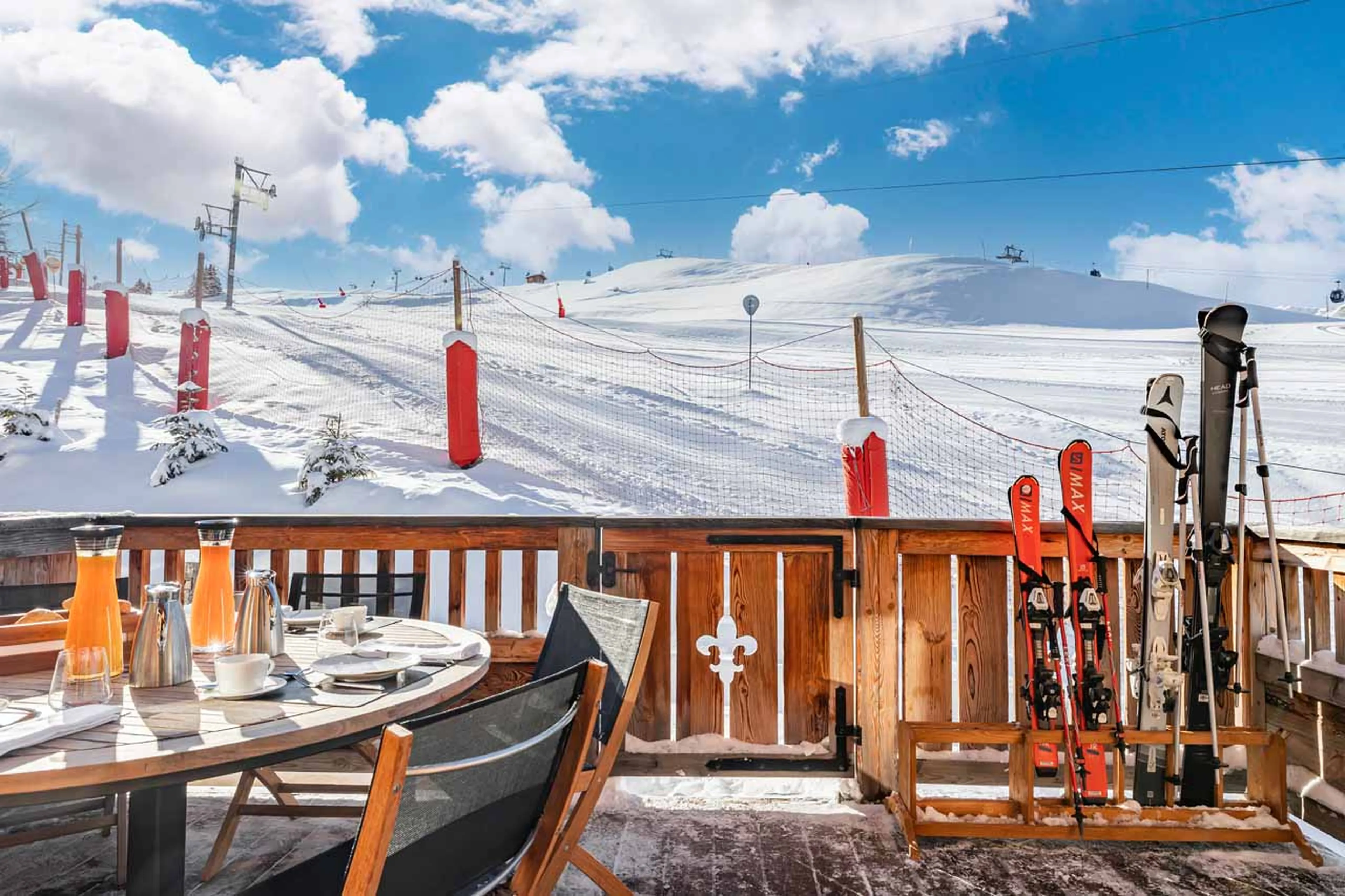 Ski-in/ski-out access at Ultima Courchevel Prestige in Courchevel 1650