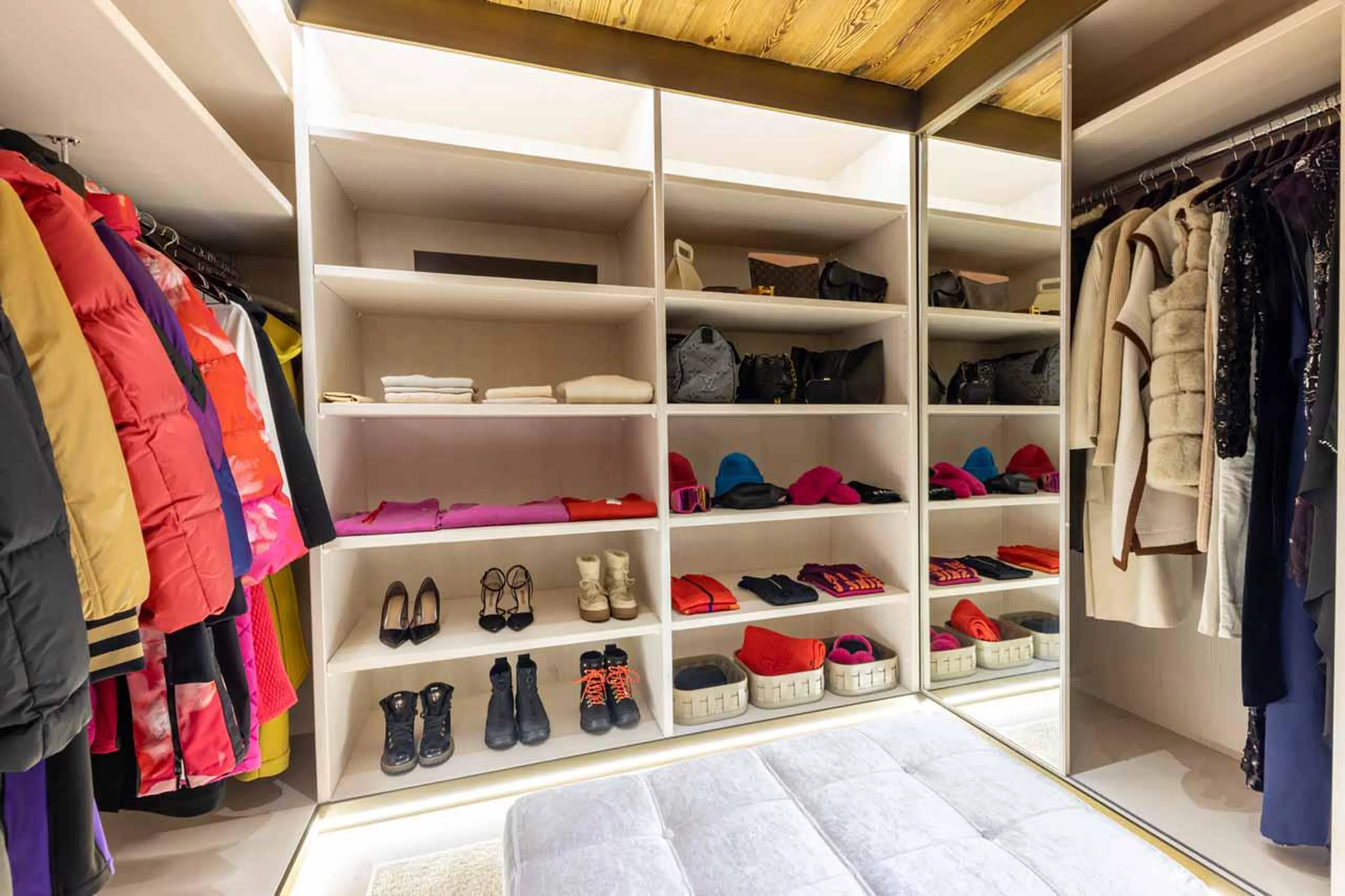 Walk-in wardrobe at at  Ultima Crans Montana 1