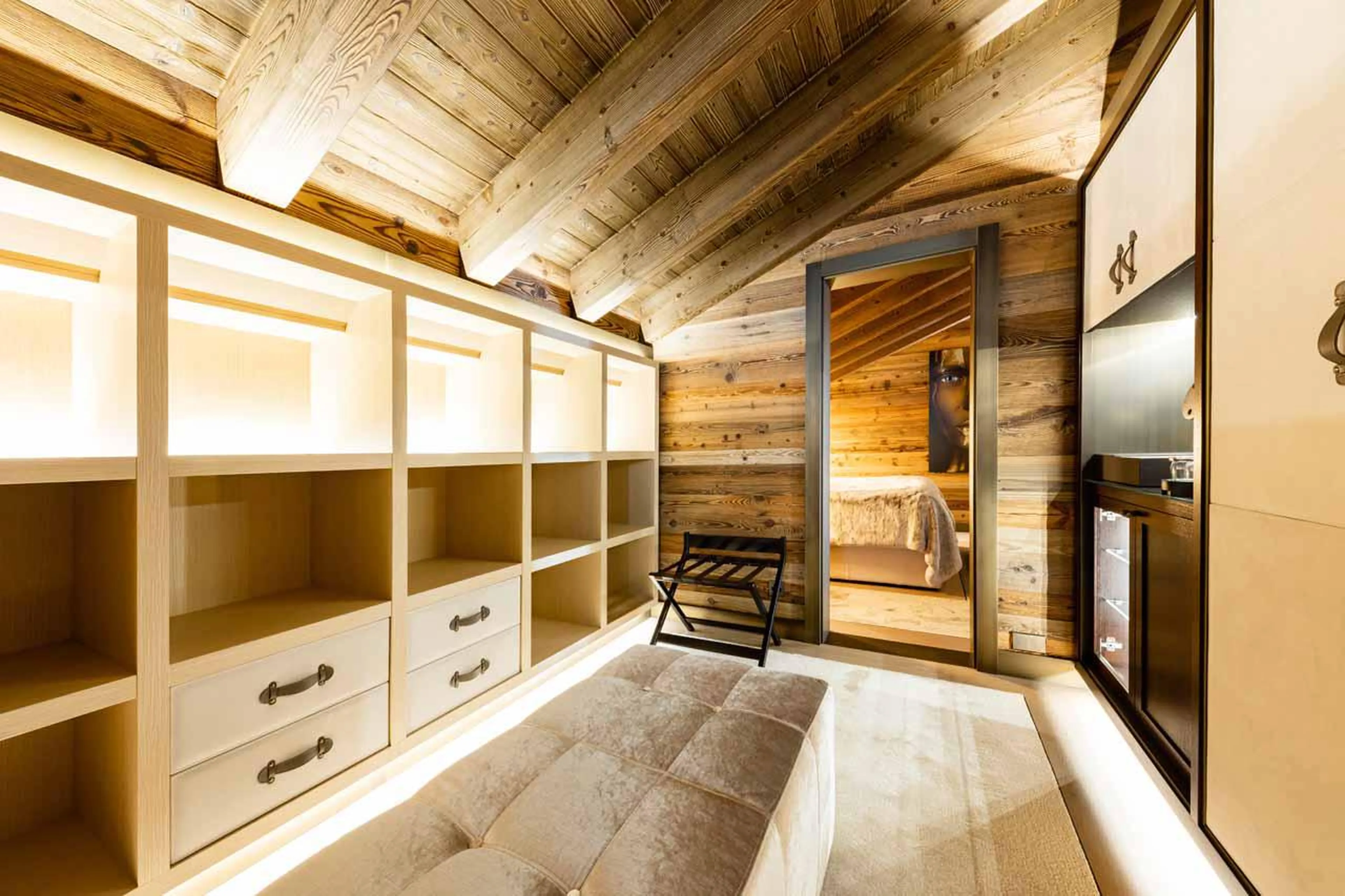 Wardrobe storage at Ultima Crans Montana 2