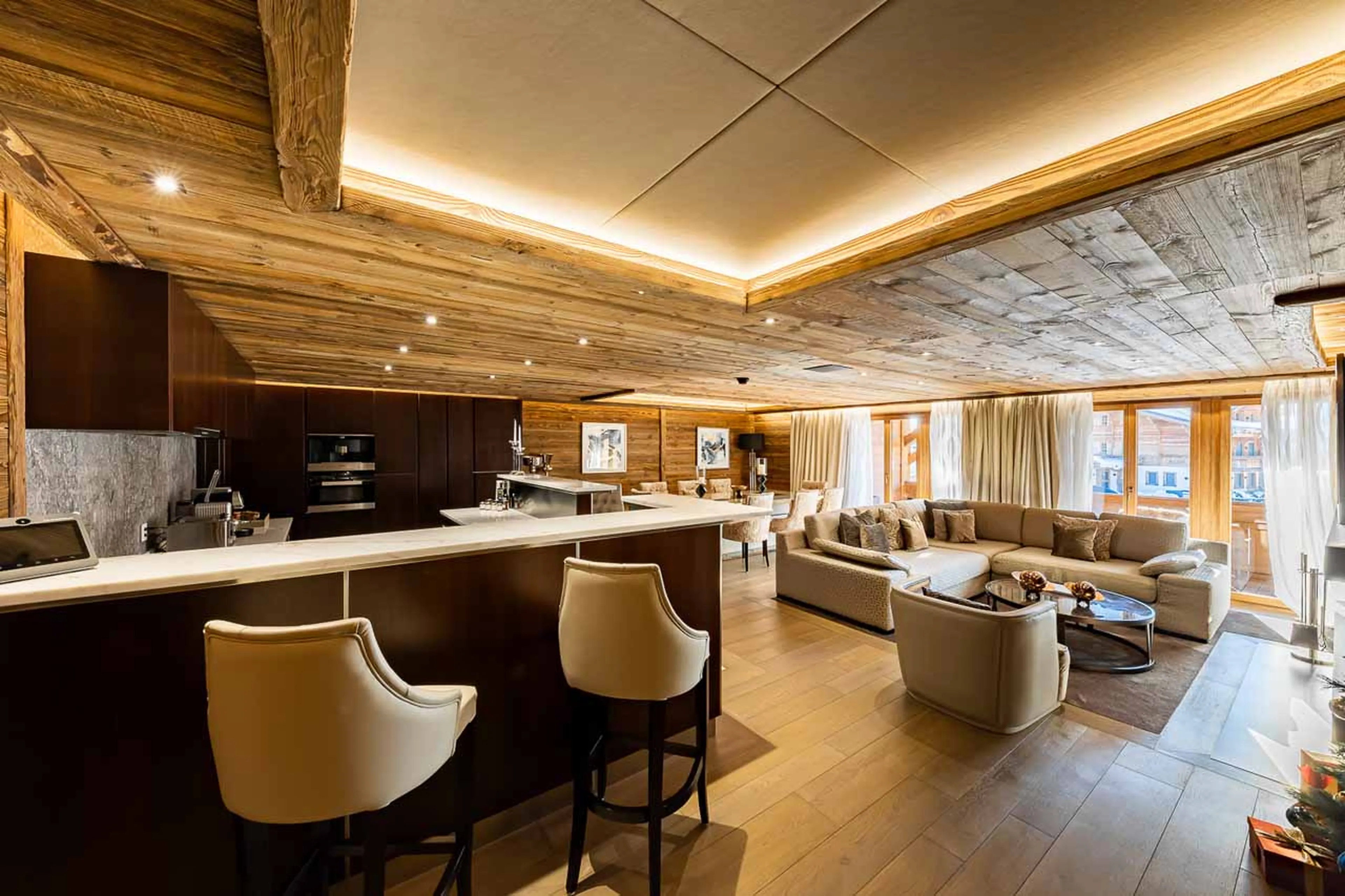 Open plan living area ta Ultima Gstaad 4BR Residence in Gstaad