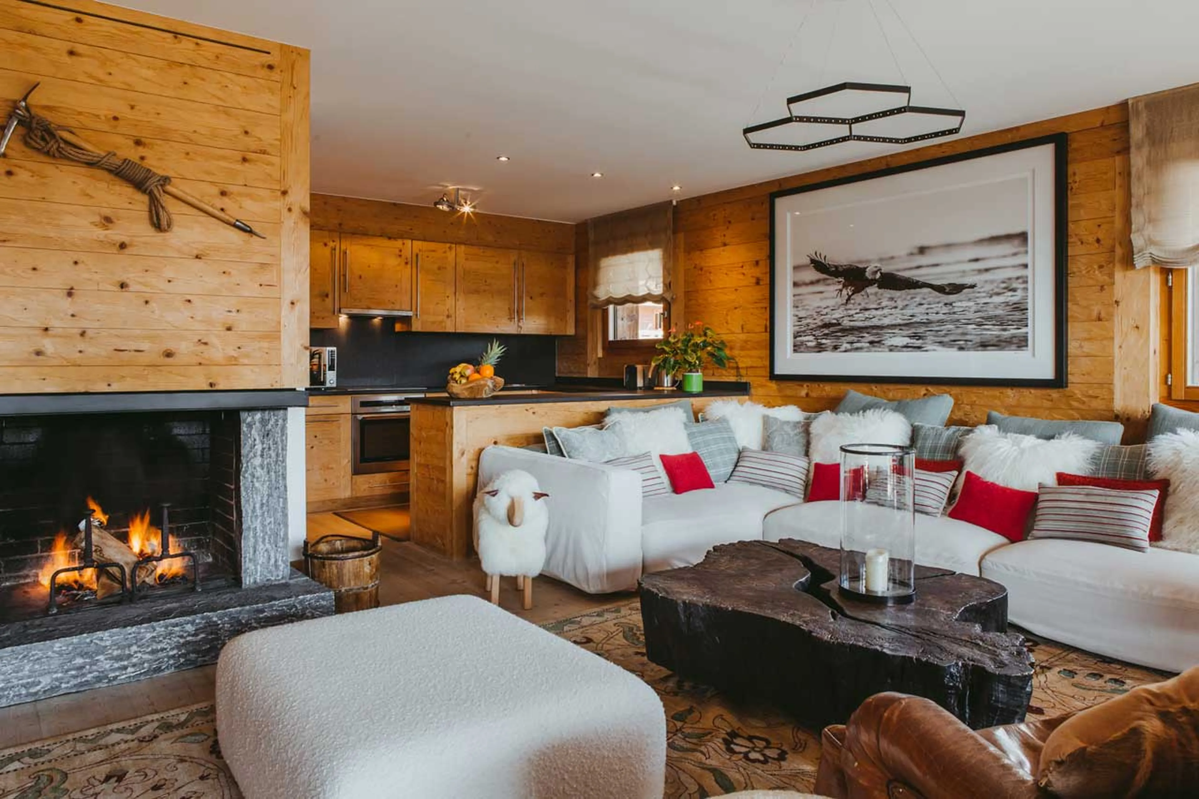 Open fireplace at Valentine 211 in Verbier