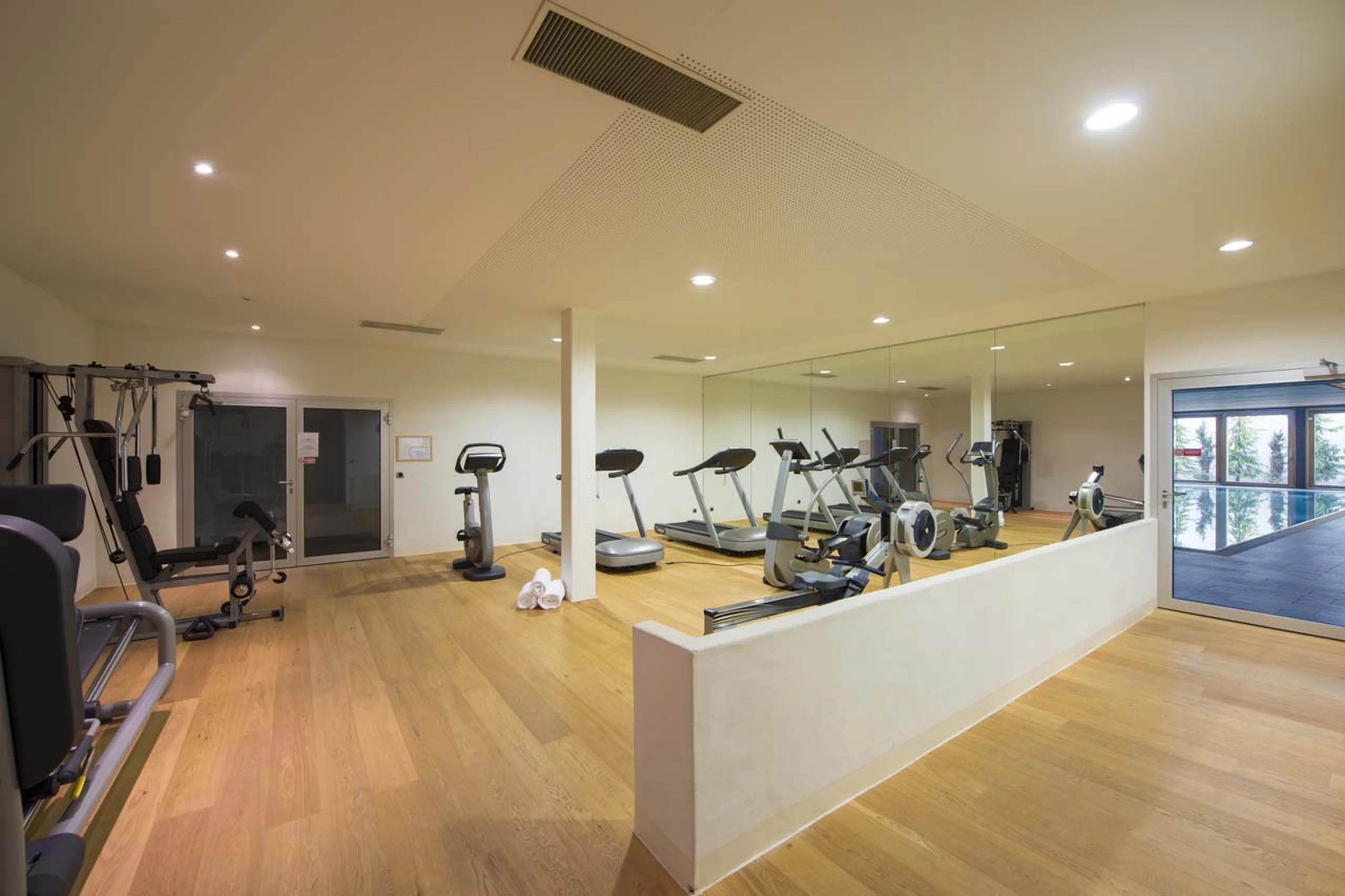 Fully-equipped gym at  Apartment Victoria 111 in Verbier