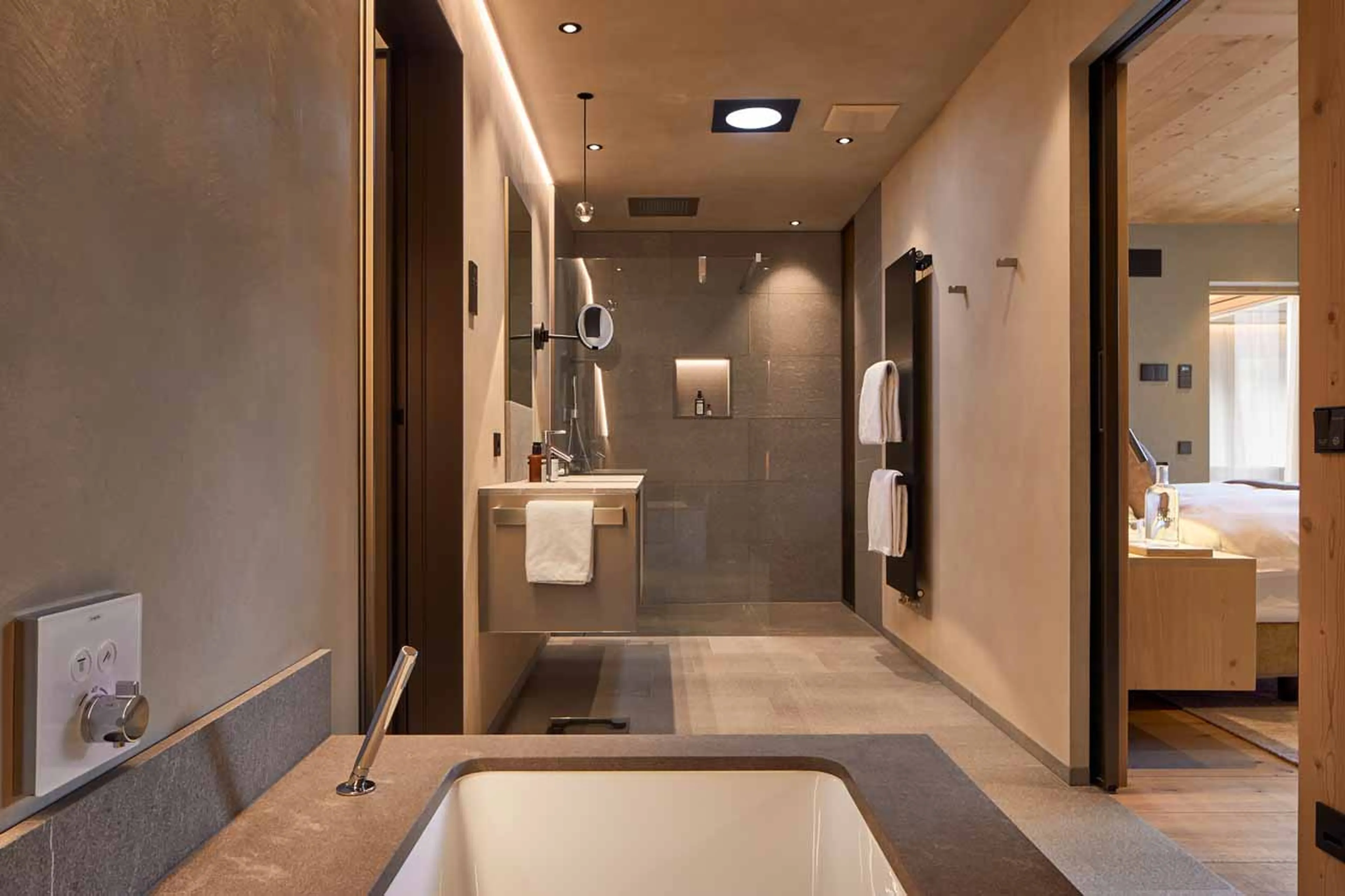 En-suite bathroom at  Villa al Sole 401 in Alta Badia